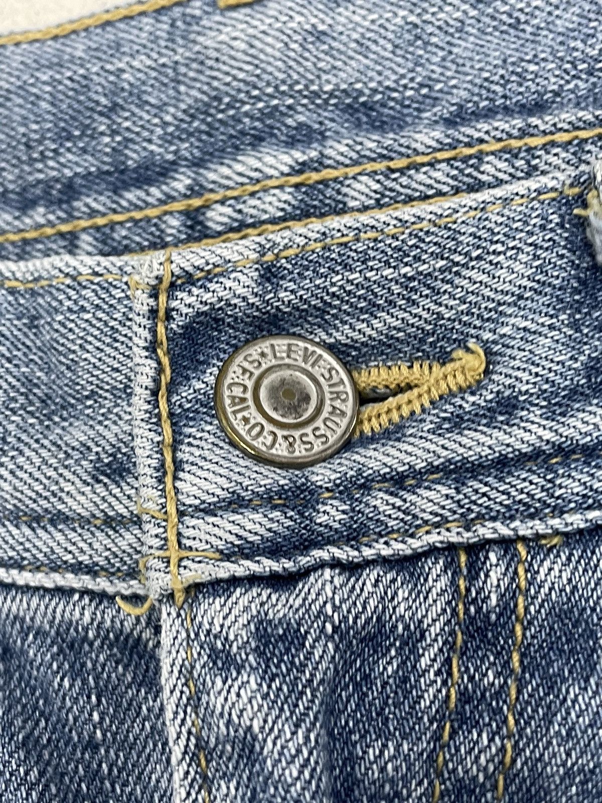 Levi's Levis 533 Distressed Clawmark Different Pocket Denim (AD3) Size US 30 / EU 46 - 11 Thumbnail