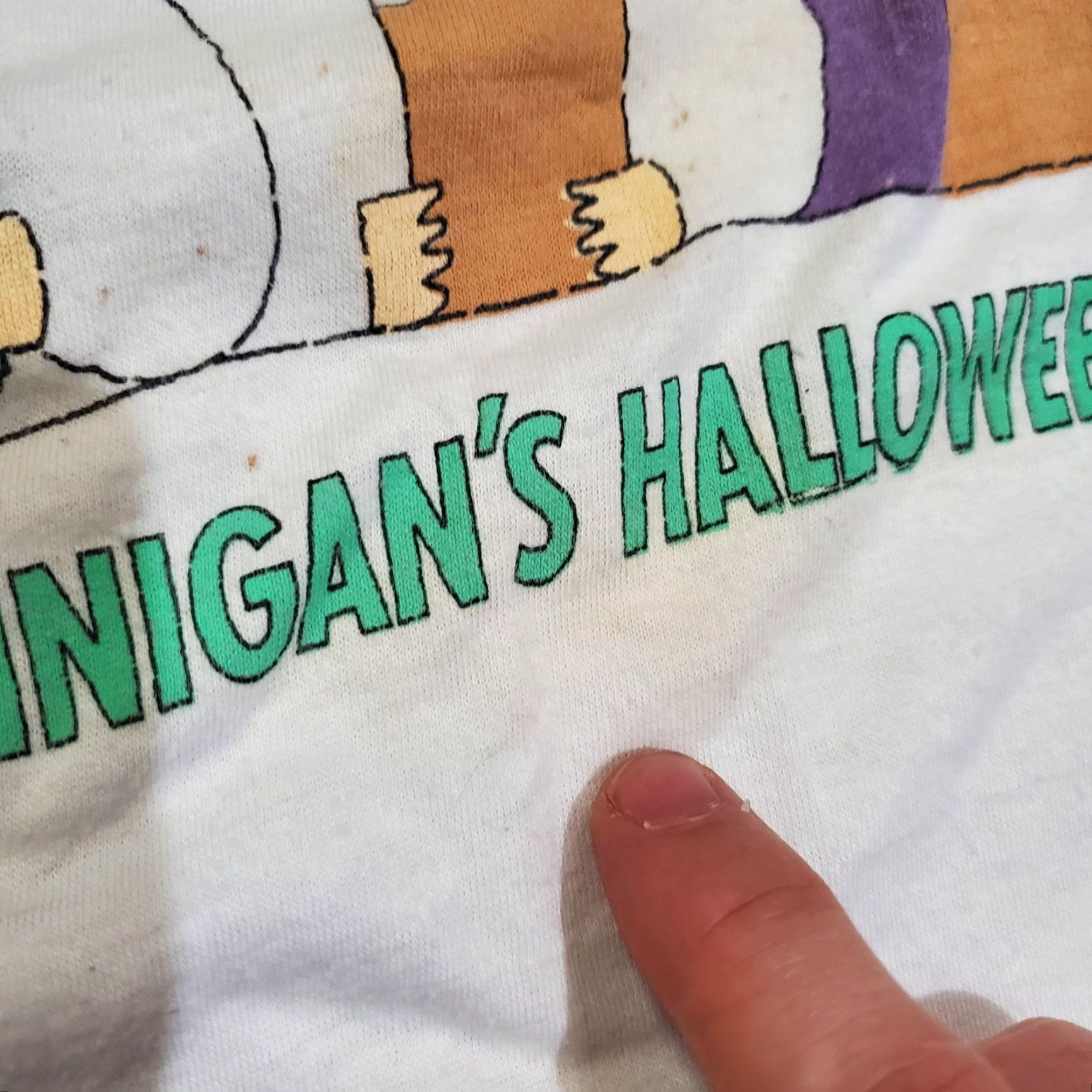 Hanes VINTAGE Bennigan's Halloween Shirt Mens Small White Eat Drink Be Scary Graphic Size US S / EU 44-46 / 1 - 3 Thumbnail