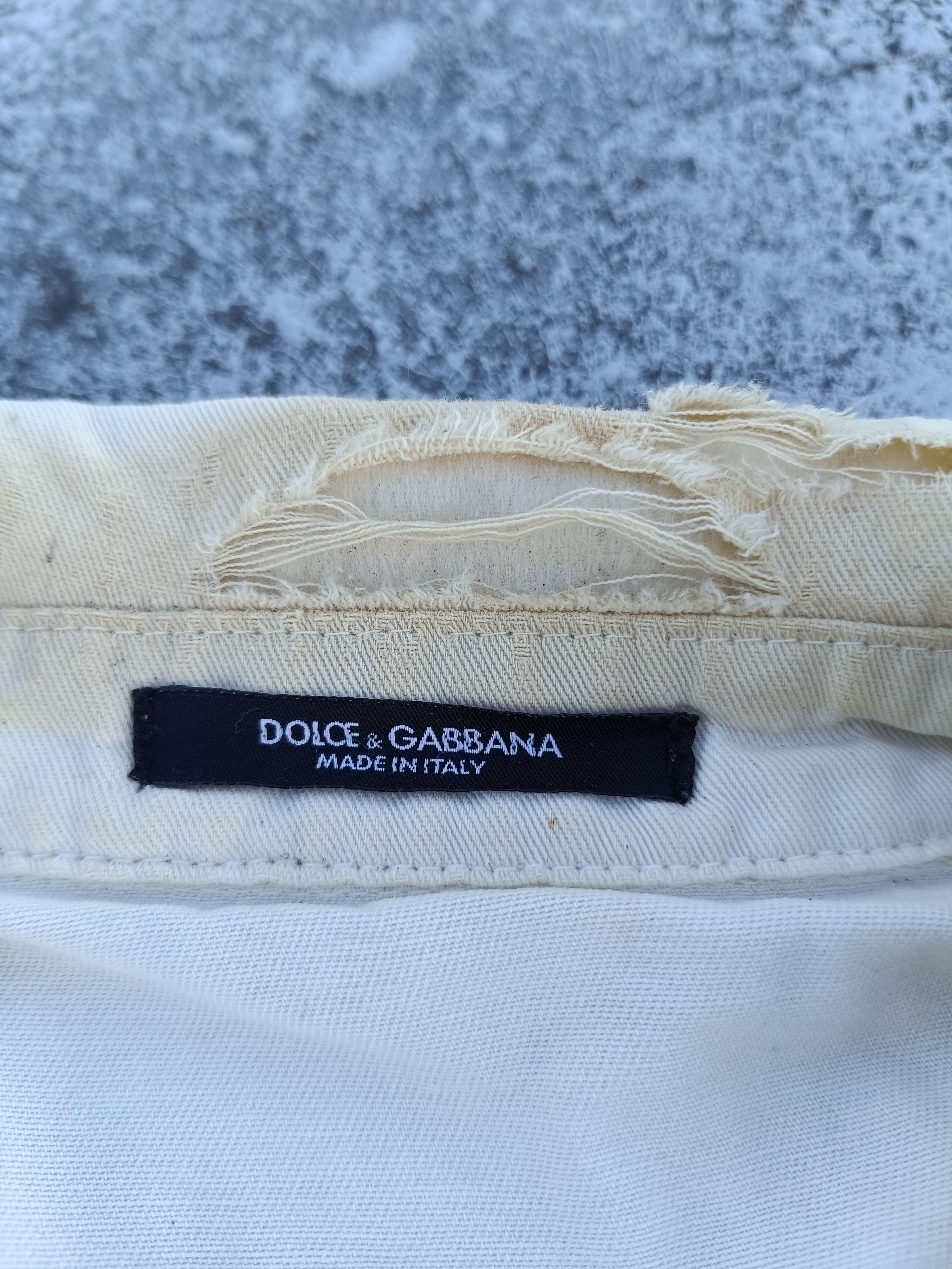 Dolce & Gabbana DOLCE & GABBANA distressed denim jacket Size US M / EU 48-50 / 2 - 14 Thumbnail