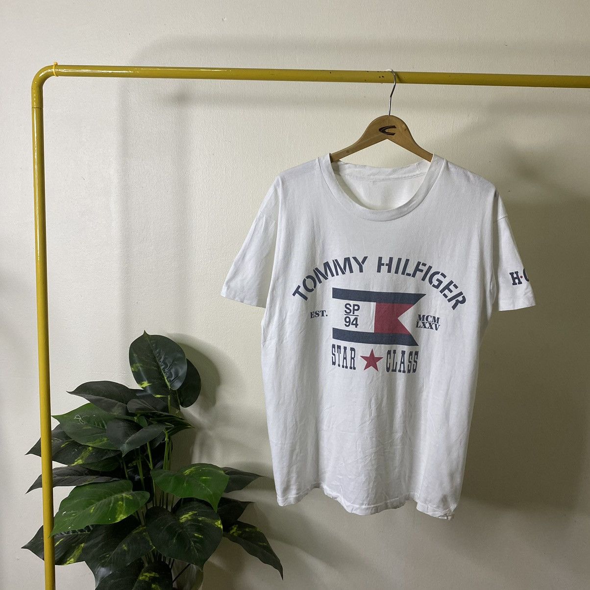 Tommy Hilfiger Vintage 1990s Tommy Hilfiger Star Class Tee Size US L / EU 52-54 / 3 - 1 Thumbnail
