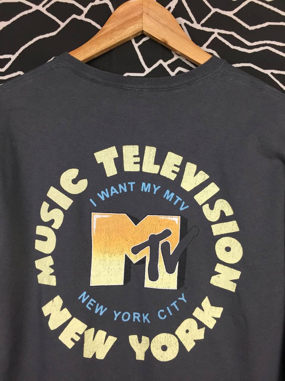 Mtv × Vintage MTV Music Television New York Big Logo Longsleeve Tee Size US M / EU 48-50 / 2 - 3 Thumbnail