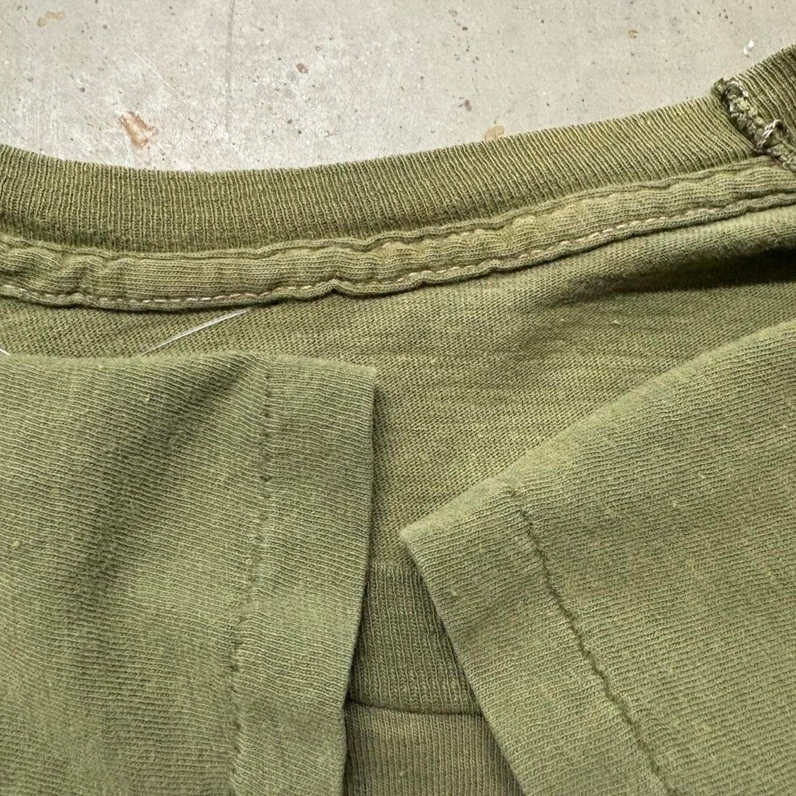Vintage Crazy Vintage 70s Alpha Gator Military Graphic T Shirt Size US M / EU 48-50 / 2 - 6 Thumbnail