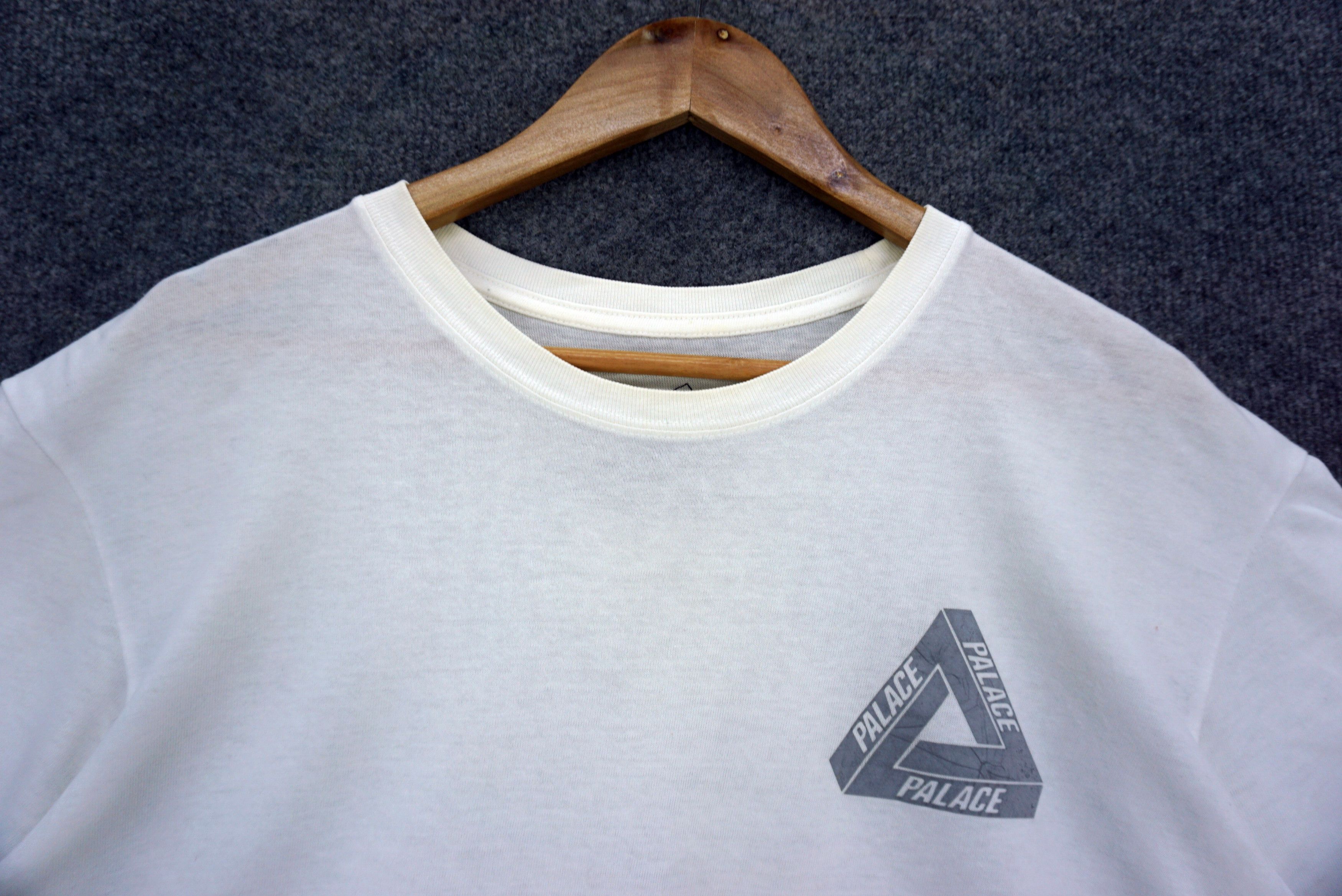 Palace Distressed Off-White Tee Big Logo Size US L / EU 52-54 / 3 - 3 Thumbnail