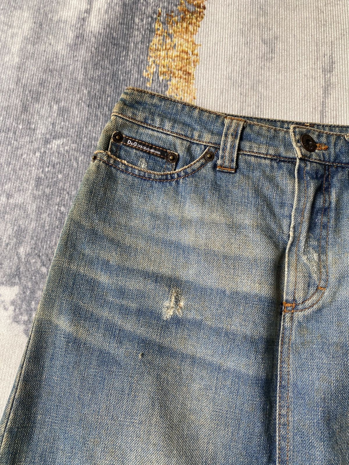 Dolce & Gabbana Vintage 90’s Dolce & Gabbana Distressed Midi Skirt Size 25" / US 0 / IT 36 - 8 Thumbnail