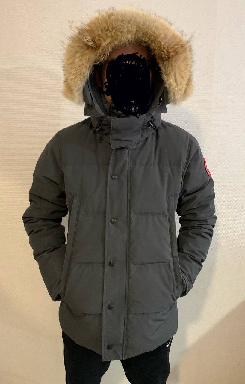 image of Canada Goose Wyndham Parka Heritage Size S in Graphite Grey, Men's