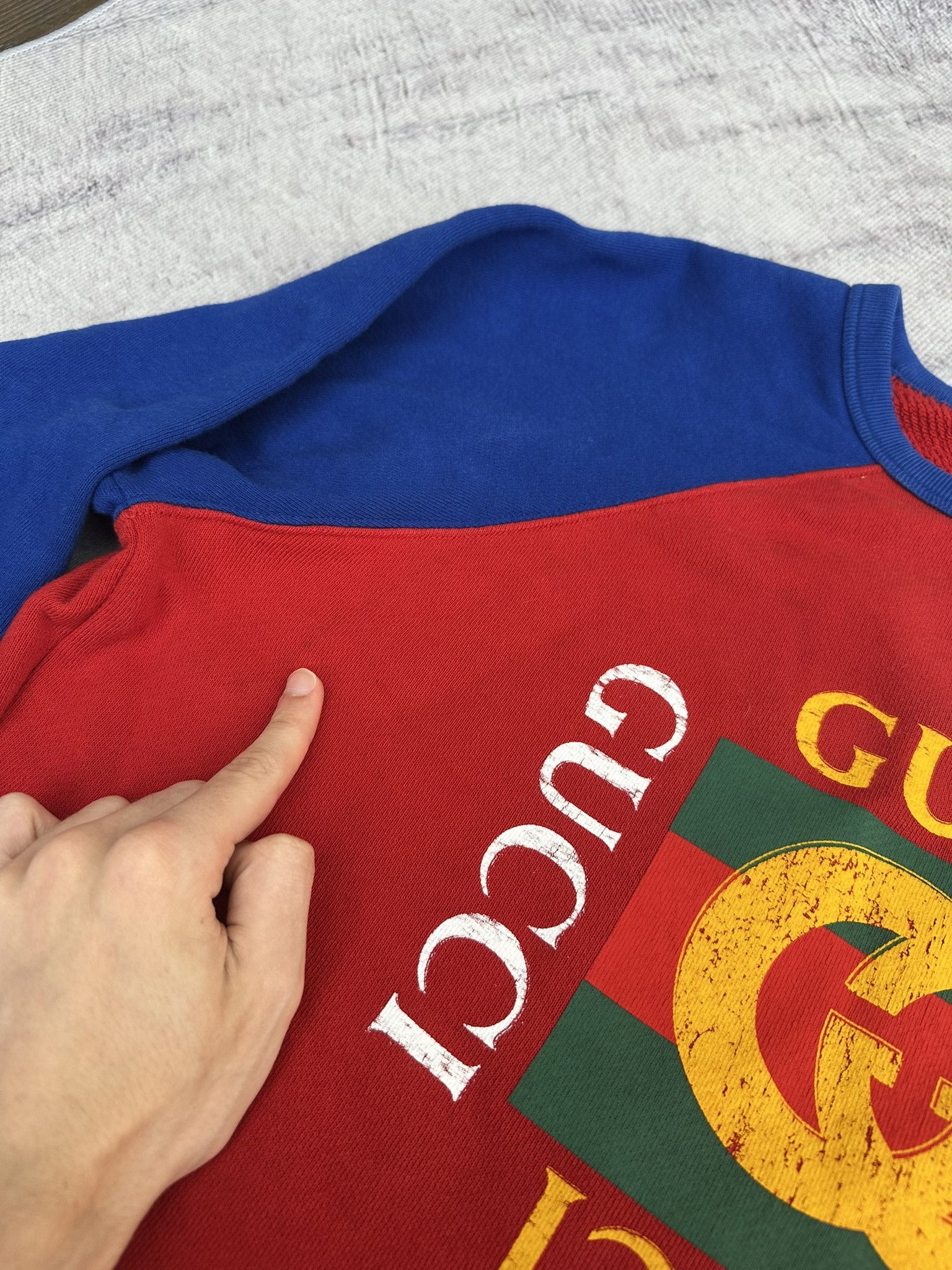Gucci Gucci Sweatshirt Distressed Logo Print Red and Blue Crewneck Size US S / EU 44-46 / 1 - 6 Thumbnail