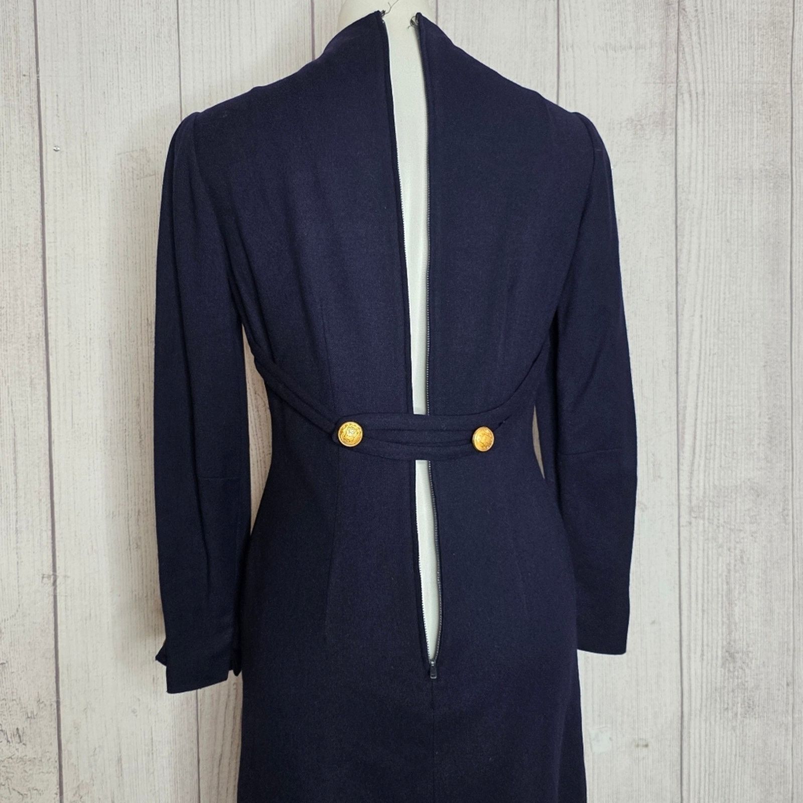 Vintage VTG 1960s Anne Fogarty Navy Wool Dress Gold Crest Buttons Size S / US 4 / IT 40 - 7 Thumbnail