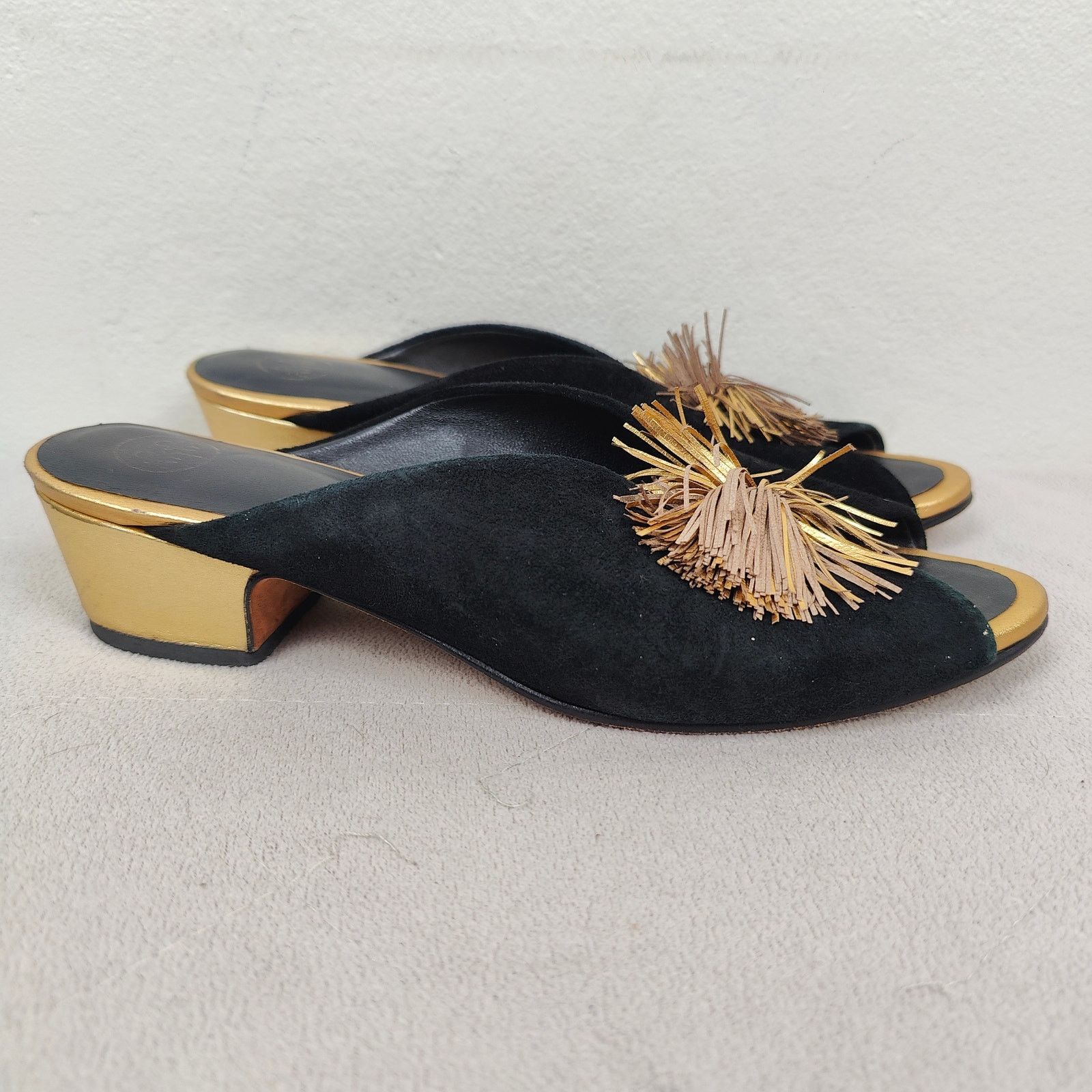 Carolina K Offbeat Mule Shoess Womens 9 Black Suede Leather Gold Shoes