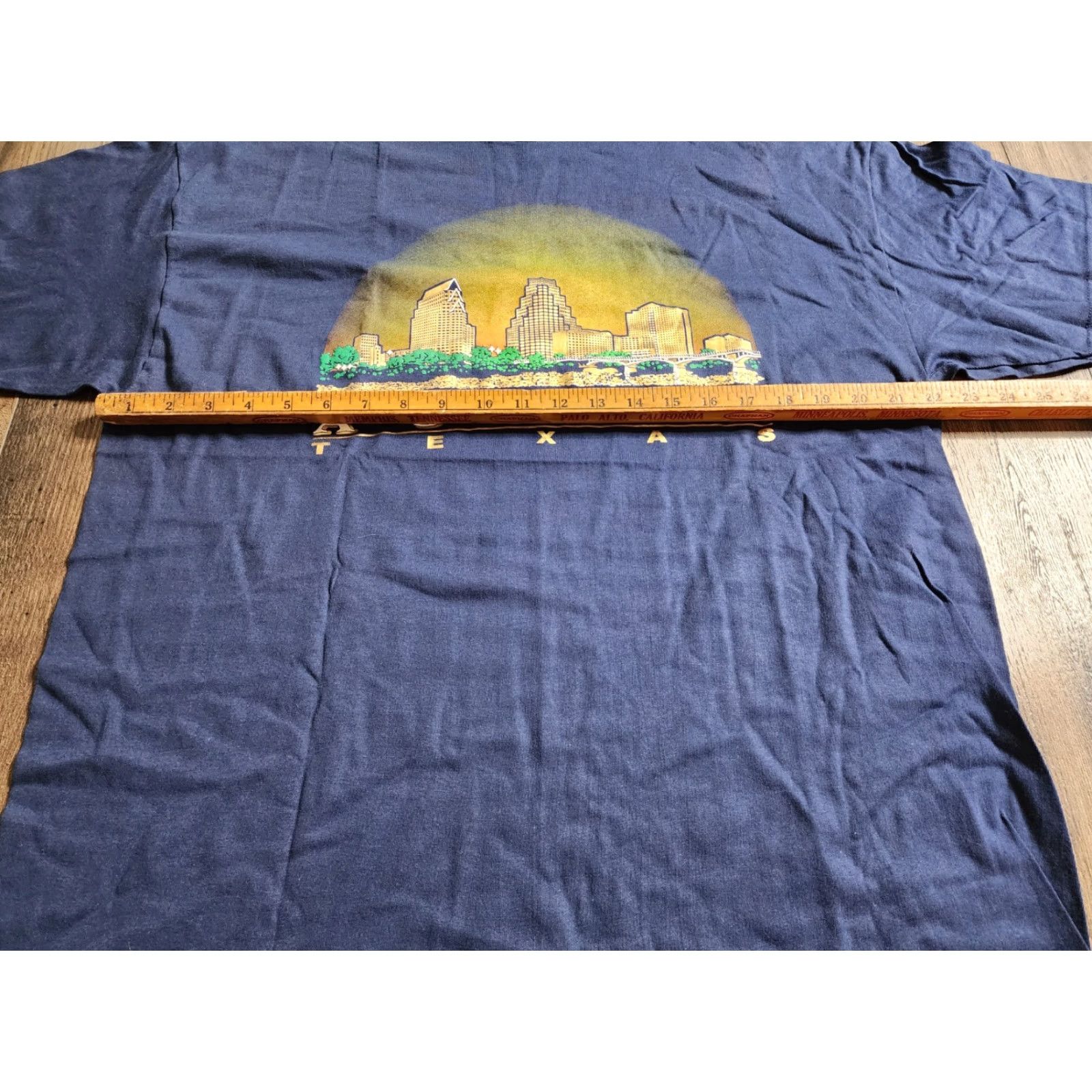 Hanes VINTAGE Austin Texas Skyline Gold Foil Travel Destination T Shirt Mens XL Blue 90s Size US XL / EU 56 / 4 - 4 Thumbnail