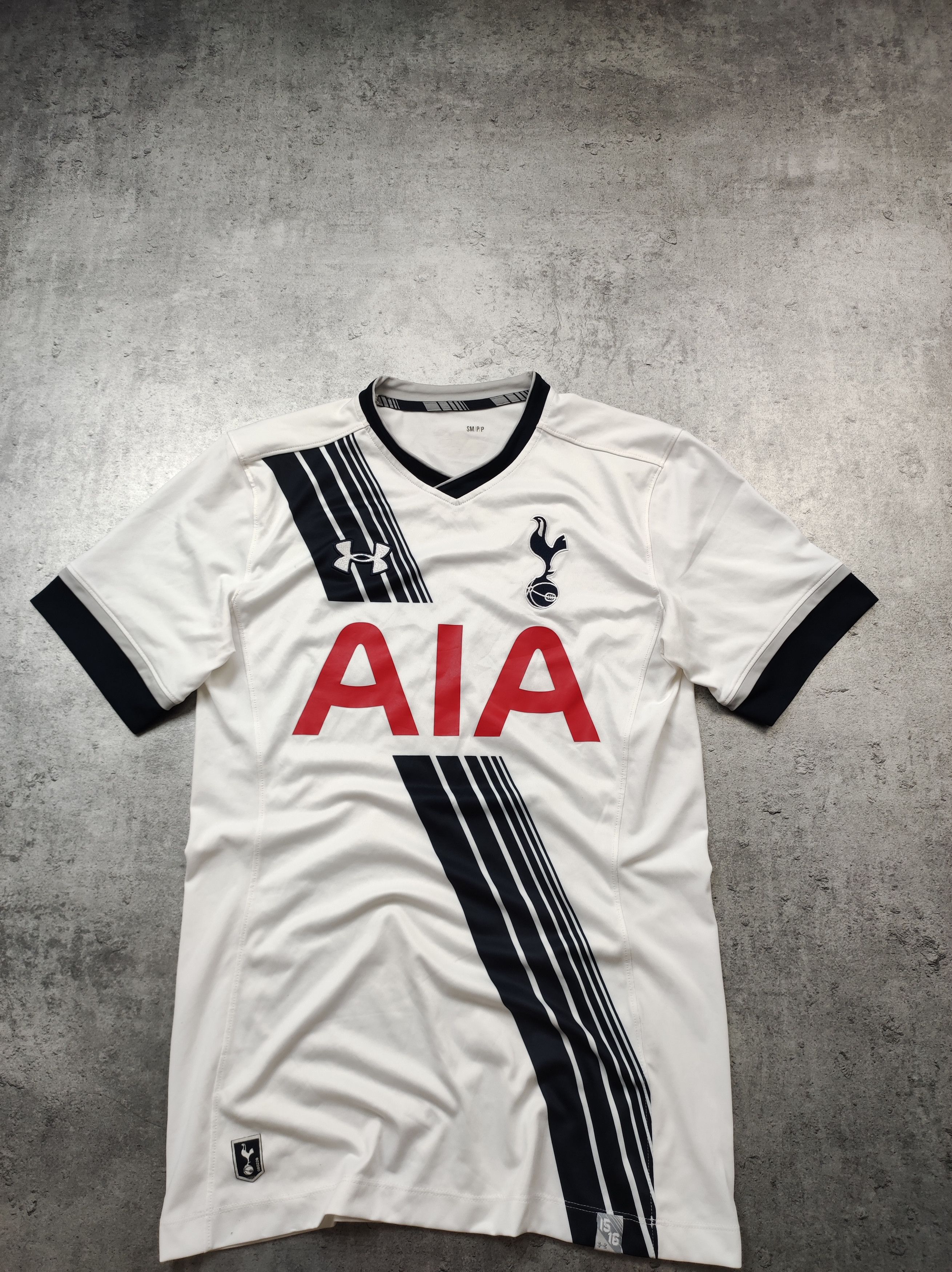 Vintage Tottenham London Hotspurs 2015/16 Home Under Armour Jersey Size US S / EU 44-46 / 1 - 2 Thumbnail