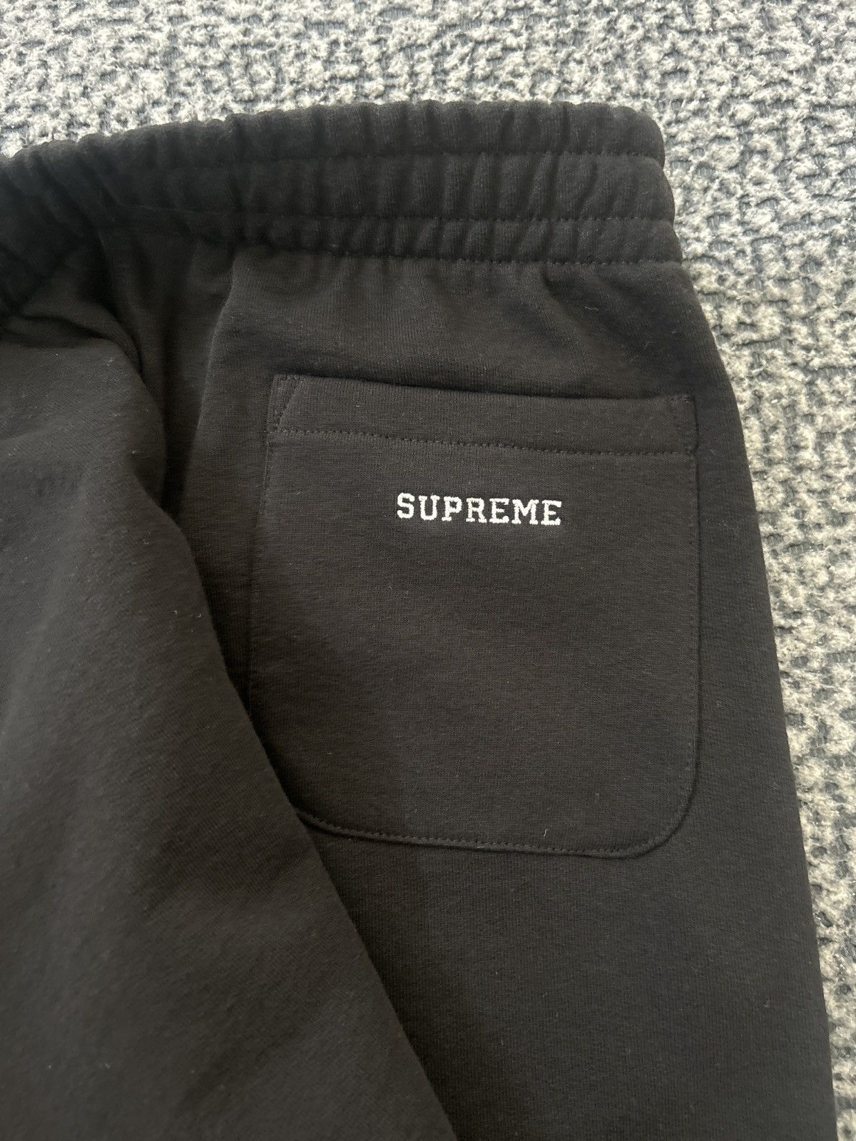 Supreme 2026 DEVIL S LOGO SWEATPANTS Size US 30 / EU 46 - 2 Thumbnail