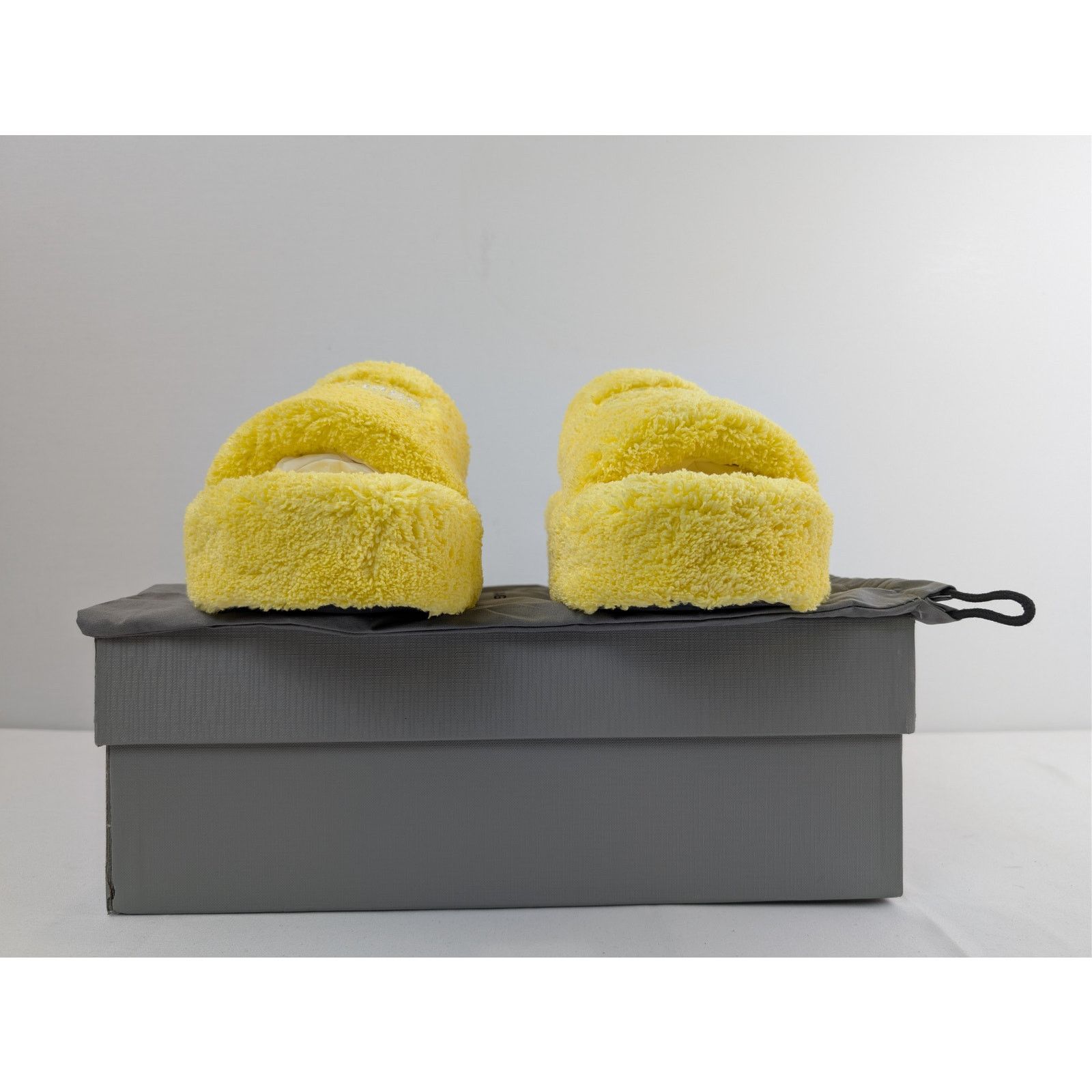 Balenciaga o1rshd1 Furry Platform Slides Slippers in Yellow/White/Red Size US 9 / IT 39 - 15 Thumbnail