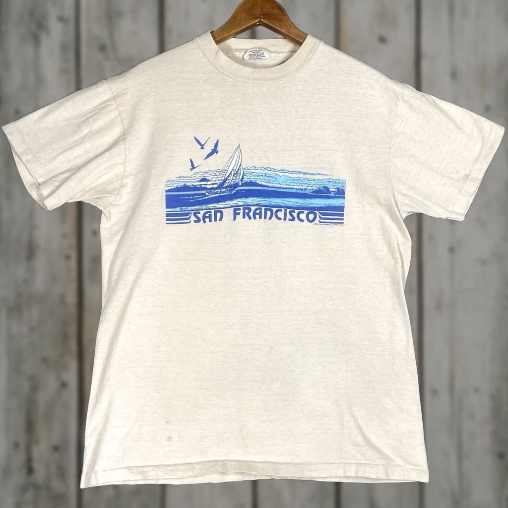 Hanes VINTAGE 70s San Francisco California T Shirt Size L Beige Travel Souvenir Sailboat Graphic Tee Cotton Men Size US L / EU 52-54 / 3 - 1 Thumbnail