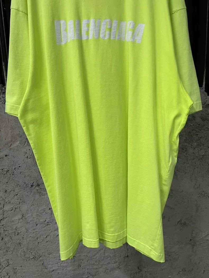 Balenciaga Balenciaga Balenciaga Fluorescent Green Short Sleeve Shirt Size US XS / EU 42 / 0 - 4 Thumbnail