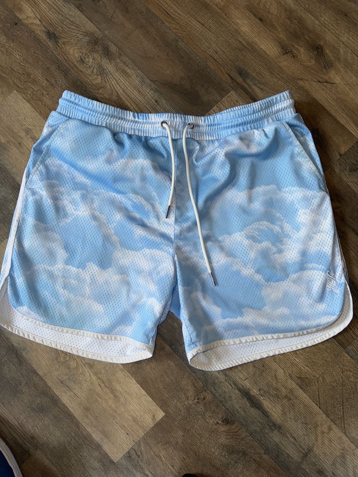 Kith Kith Jordan Clouds Shorts Size US 38 / EU 54 - 1 Thumbnail