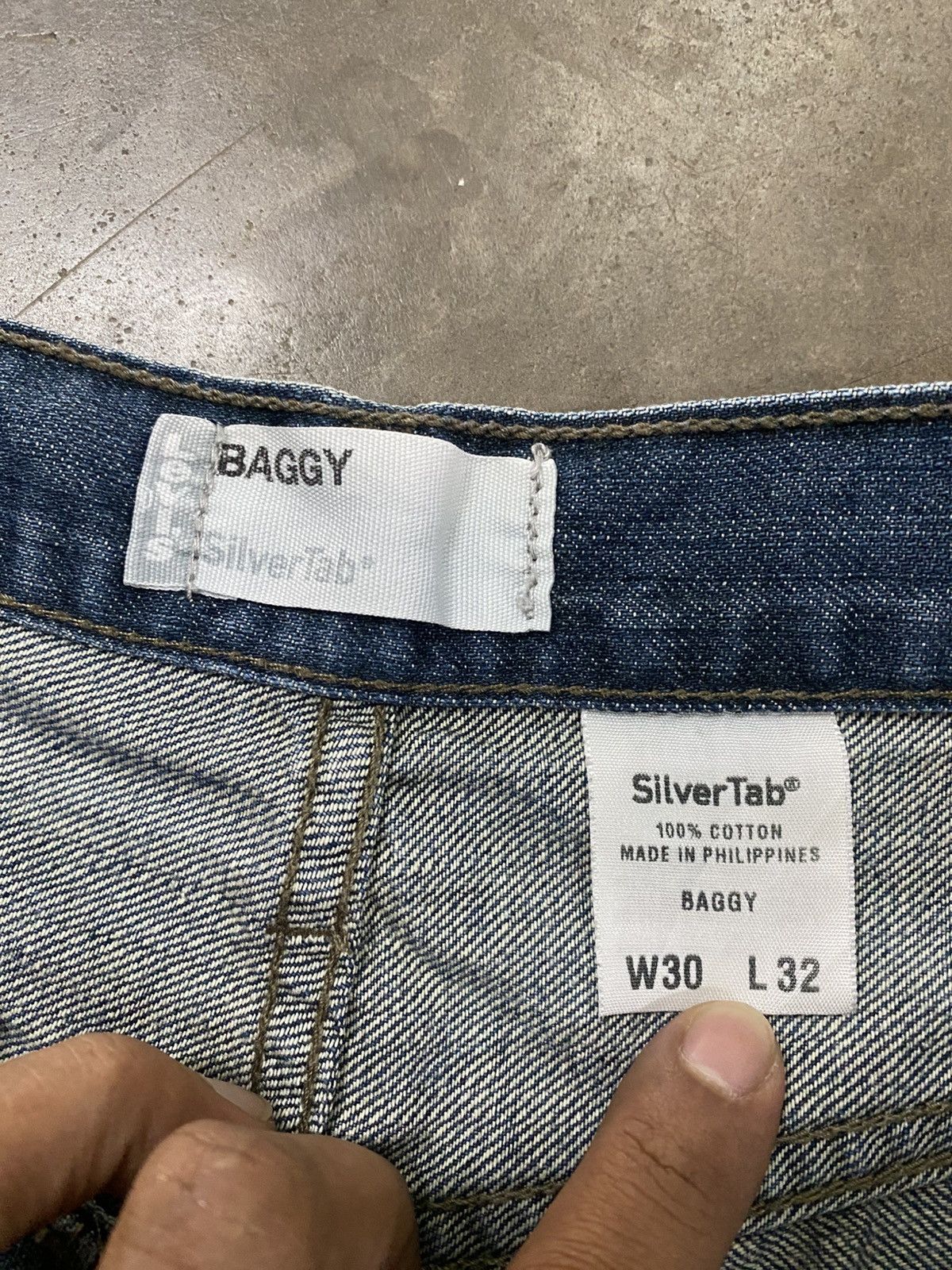 Levi's Vintage Levi's Silver Tab Baggy Jeans @270 Size US 31 - 15 Thumbnail
