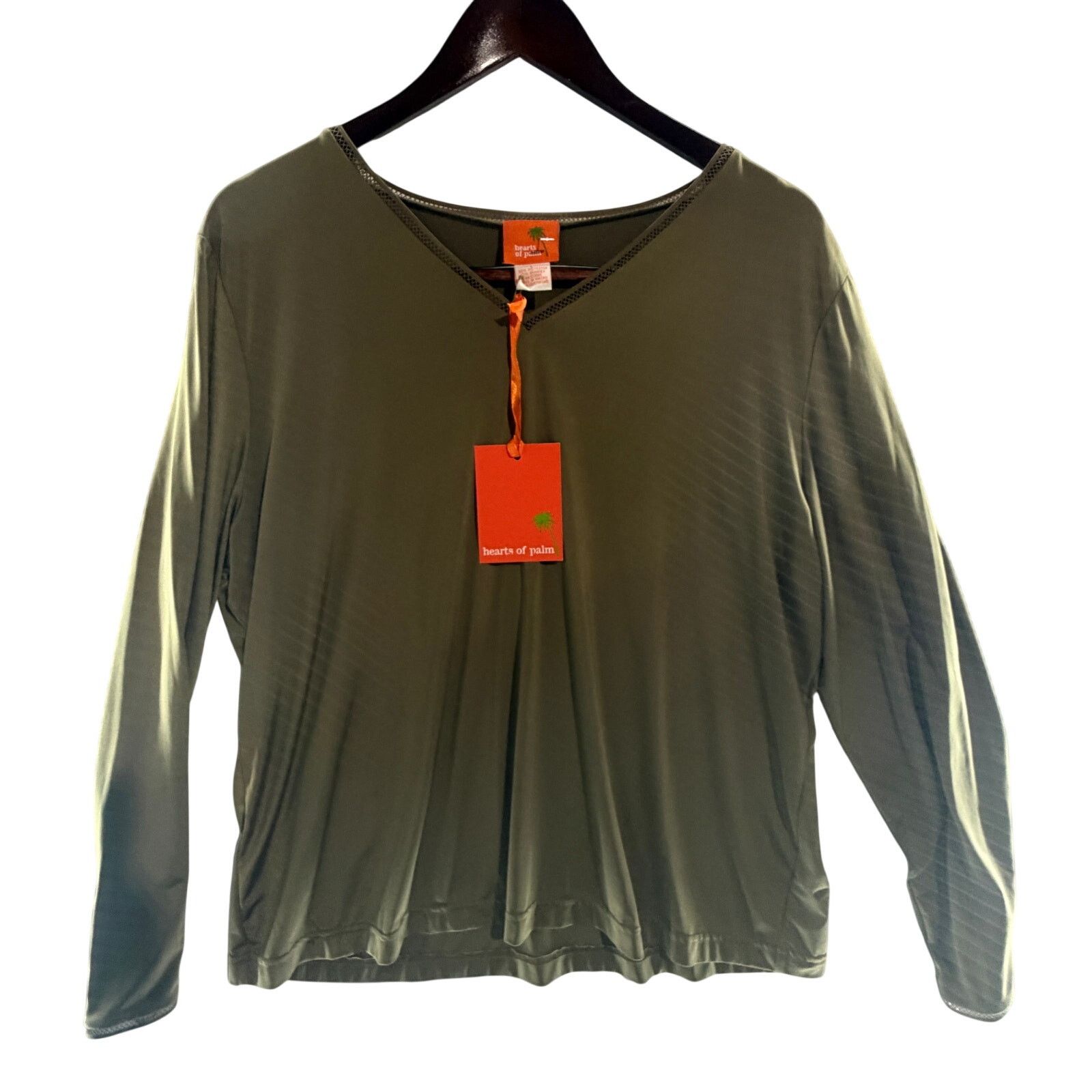 Other HEARTS OF PALM SILKY SOFT SHINY GREEN T SIZE L V-NECK LS NWT Size L / US 10 / IT 46 - 2 Thumbnail