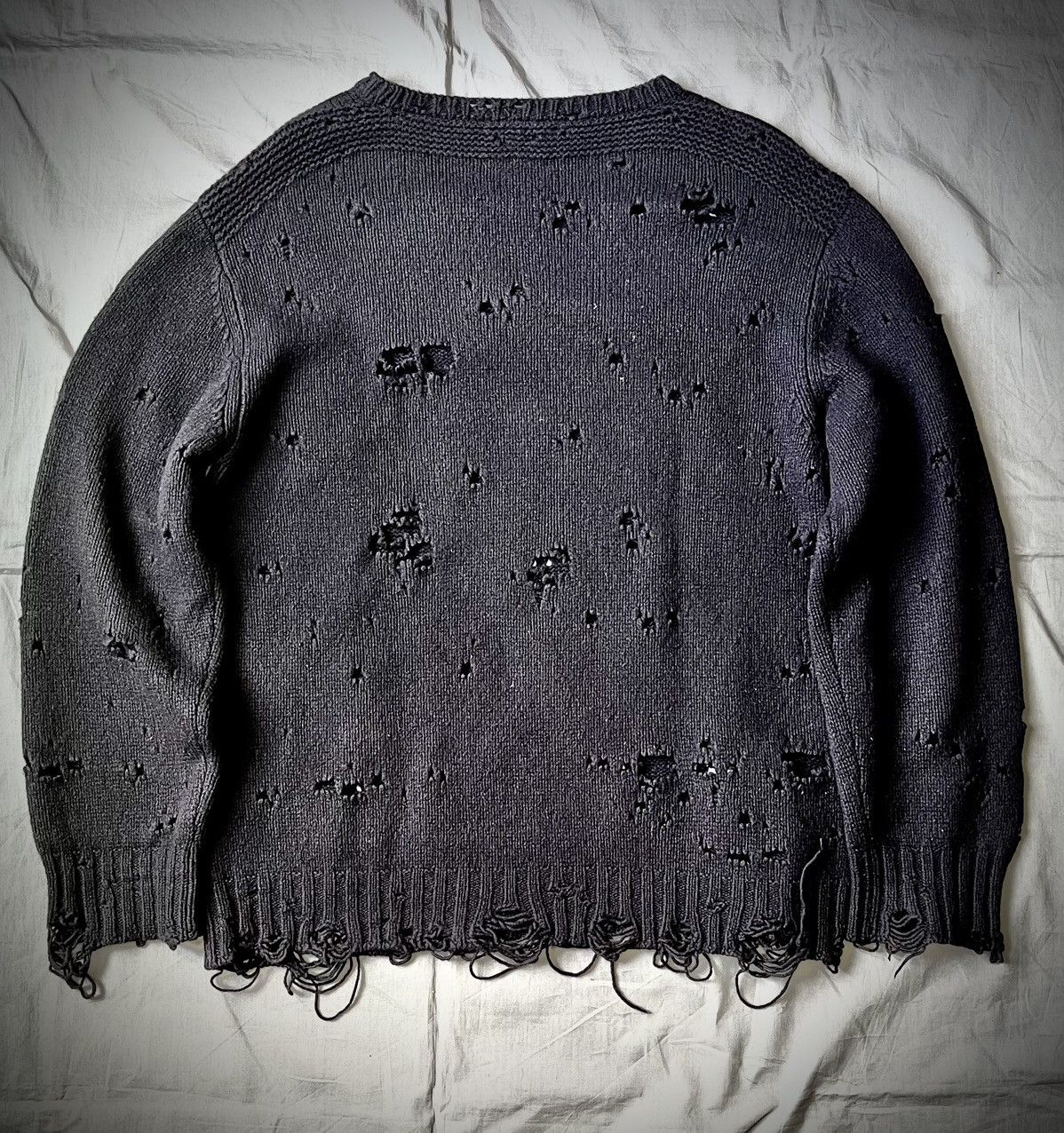 Takahiromiyashita The Soloist. TAKAHIROMIYASHITA The Soloist. A/W 16 Distressed Sweater Size US M / EU 48-50 / 2 - 2 Thumbnail