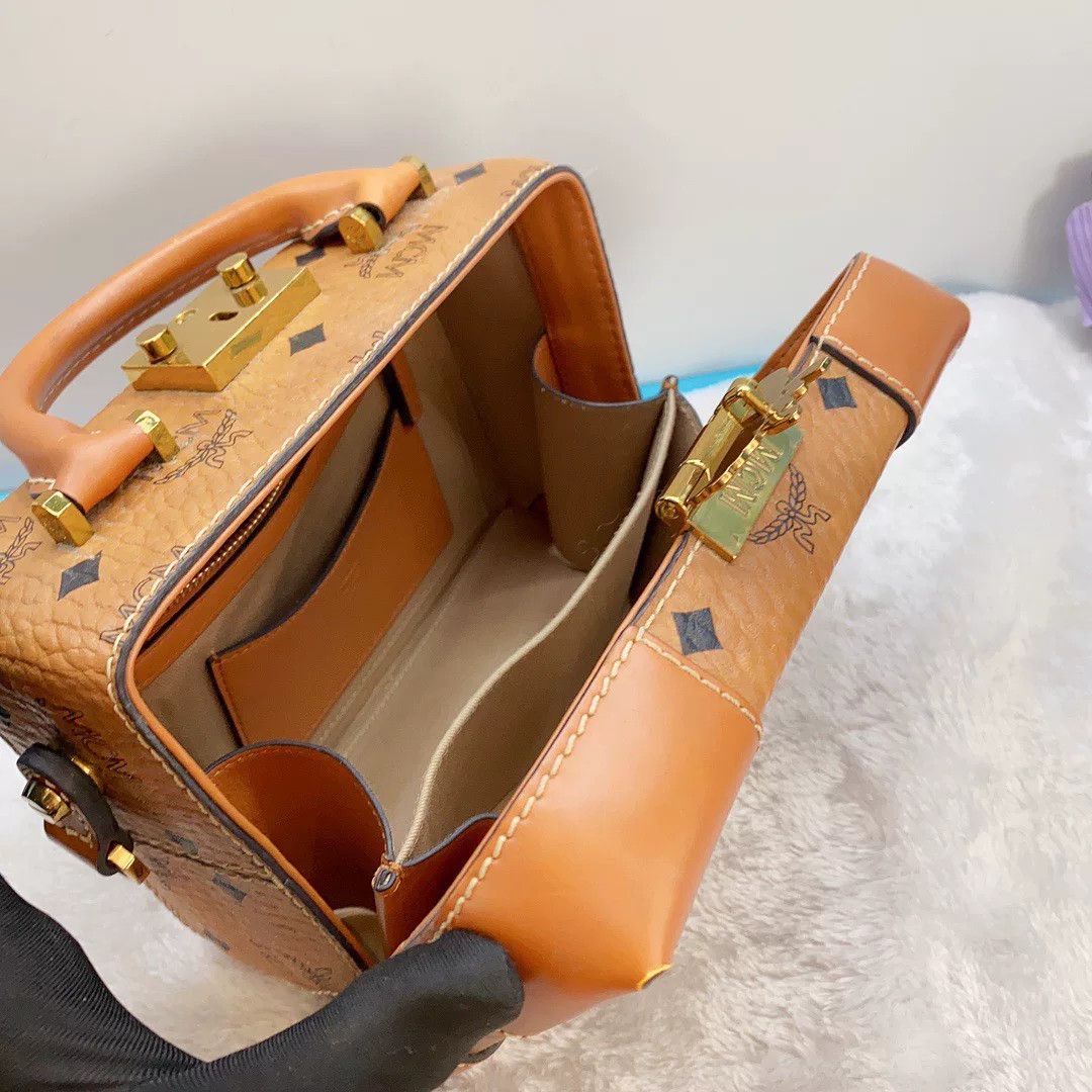 MCM Pre-loved Bag Very good condition Size ONE SIZE - 1 Thumbnail