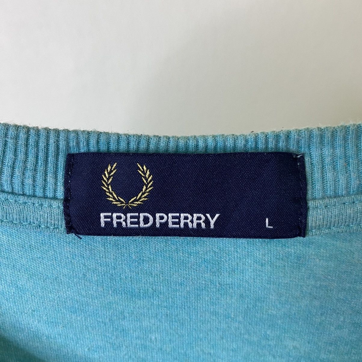 Fred Perry Fred Perry Sportswear Embroidery Logo T Shirt Size US L / EU 52-54 / 3 - 4 Thumbnail
