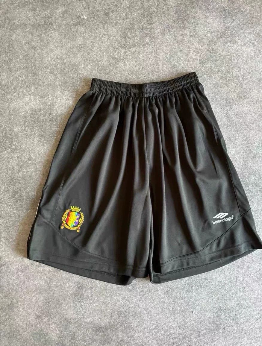 Balenciaga Balenciaga 23FW Man Utd Collaboration Shorts XS Size US 28 / EU 44 - 1 Thumbnail