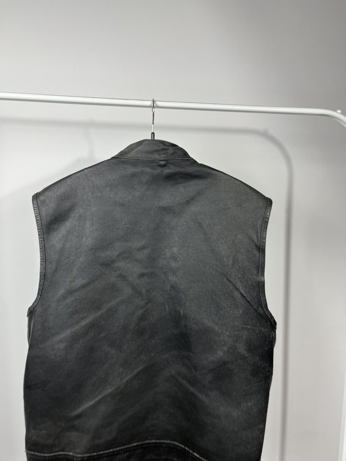 Leather Black Leather Biker Vest Snap Front Sleeveless Mens XL Size US XL / EU 56 / 4 - 13 Thumbnail