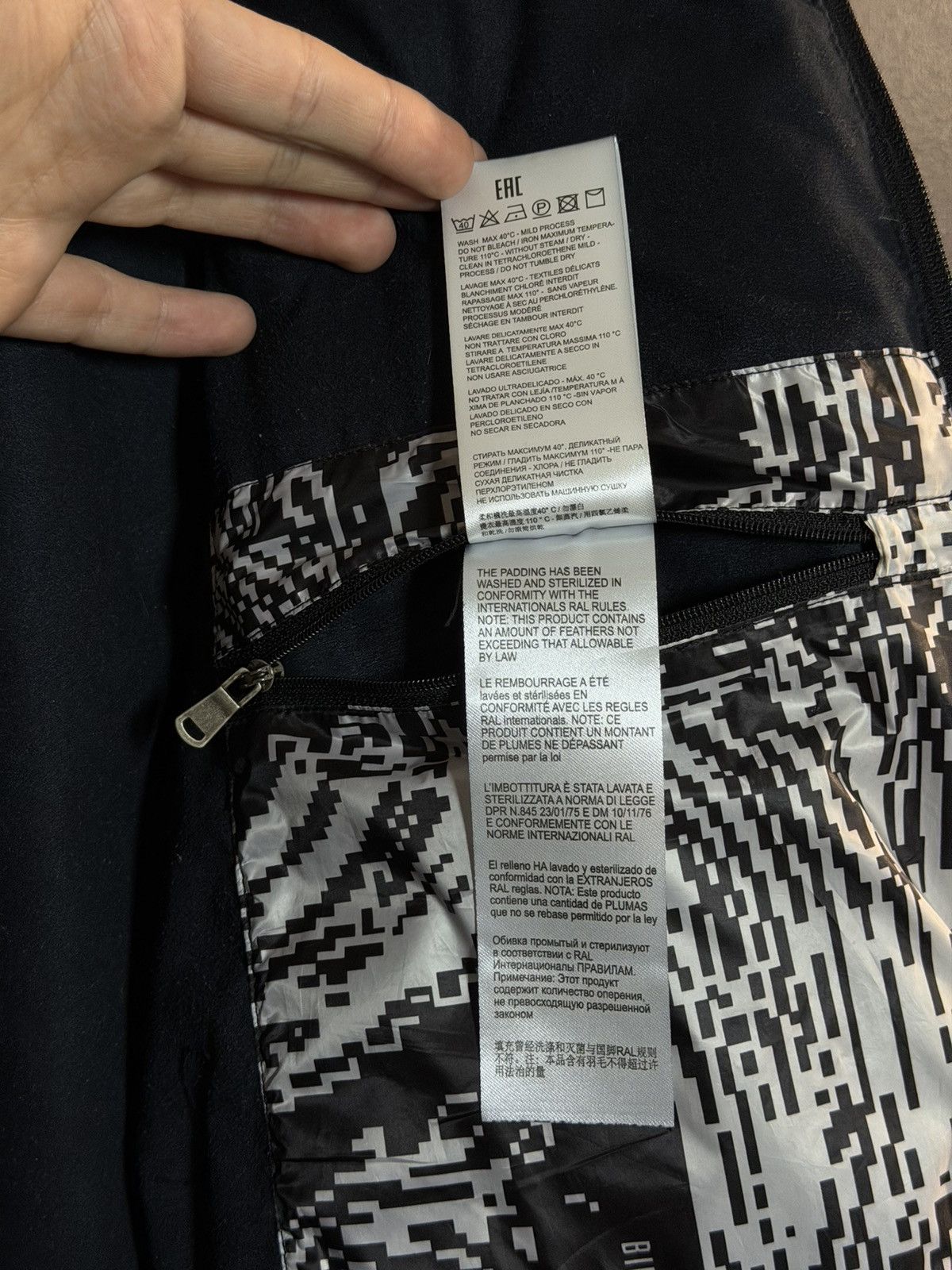 Dirk Bikkembergs Rare Dirk Bikkembergs Waves Puffer Jacket Margiela Raf 424 Size US L / EU 52-54 / 3 - 18 Thumbnail