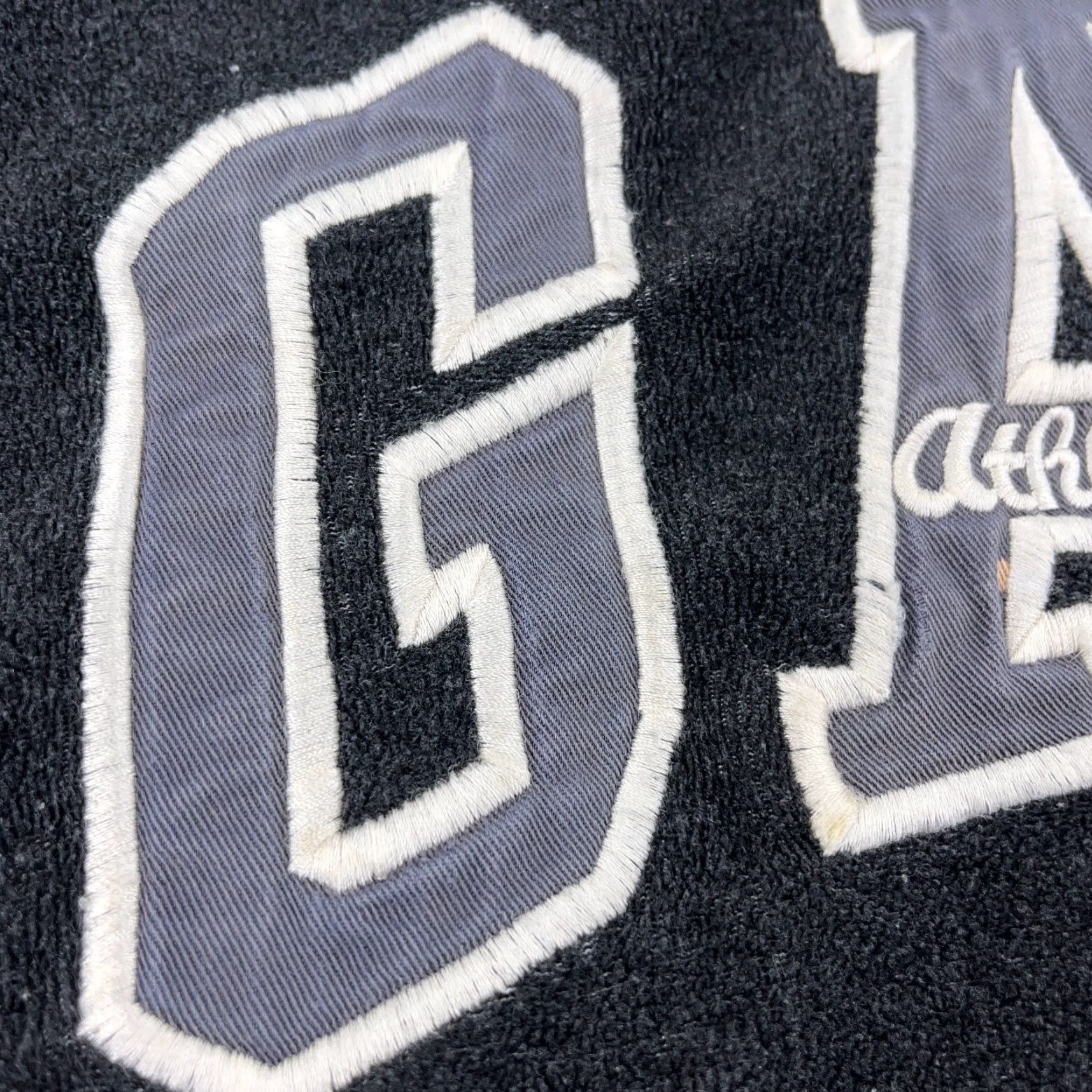 Gap VINTAGE Gap Hoodie Men L Gray 90s Grunge Logo Embroidered Fleece Pullover Athletic Sports Graphic Print Heavyweight Hooded Casual Pullover Mens Size US L / EU 52-54 / 3 - 6 Thumbnail