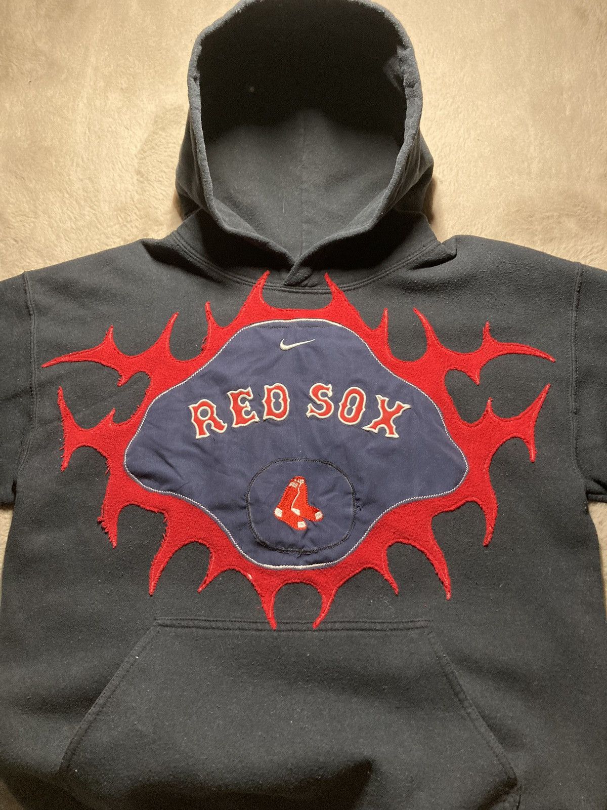 Nike × Vintage ⛩️Nike Custom Hoodie Rare Y2K Punk Rock Cross Red Sox biglogo Size US M / EU 48-50 / 2 - 4 Thumbnail