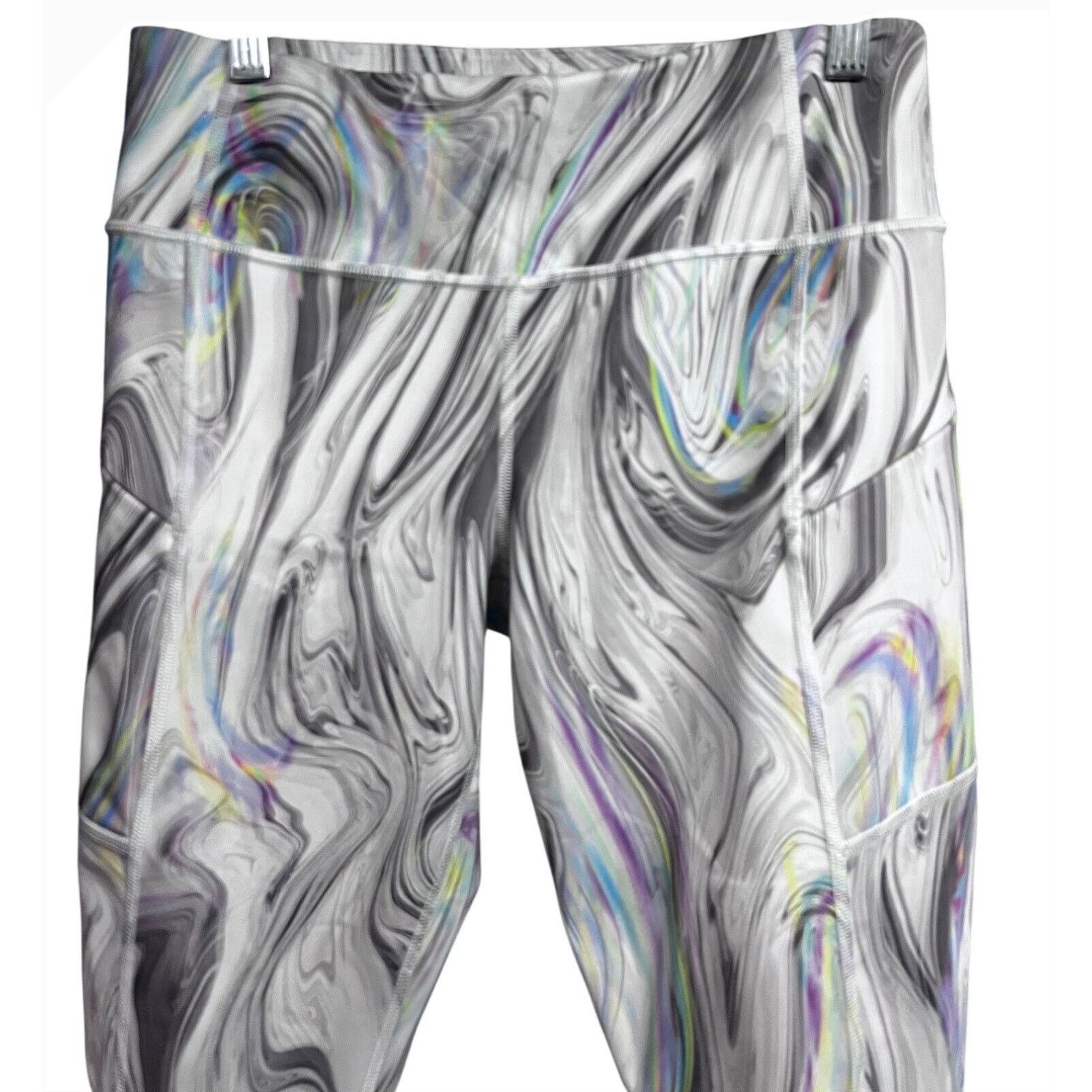 Athleta Athleta Marble Glitch Crop Run Leggings Small Pockets Size 24" / US 00 / IT 34 - 5 Thumbnail