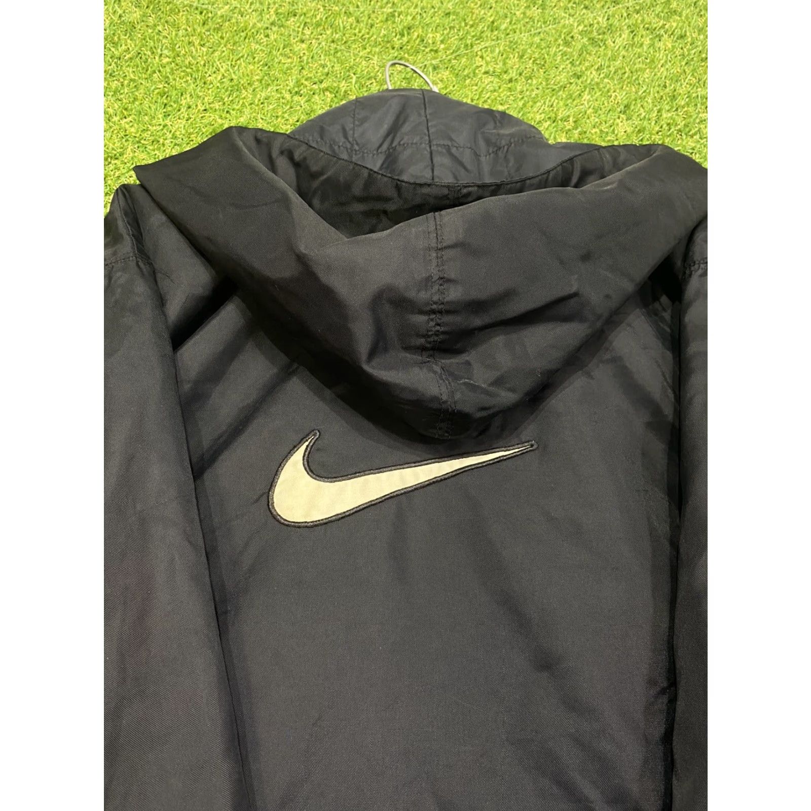 Nike VINTAGE Nike Jacket Mens L Black Puffer Softshell Zip Hooded Logo Big Swoosh Check Wind-Resistant Water-Resistant 90s 00s Y2K Size US L / EU 52-54 / 3 - 3 Thumbnail