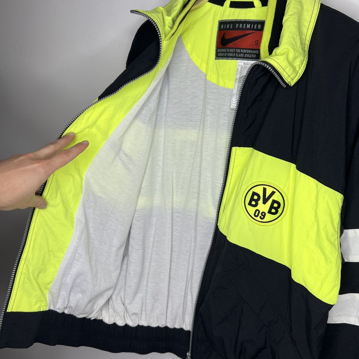 Nike Borussia Dortmund 1995 1996 zip jacket sweater 1990's 90's Size US M / EU 48-50 / 2 - 10 Thumbnail