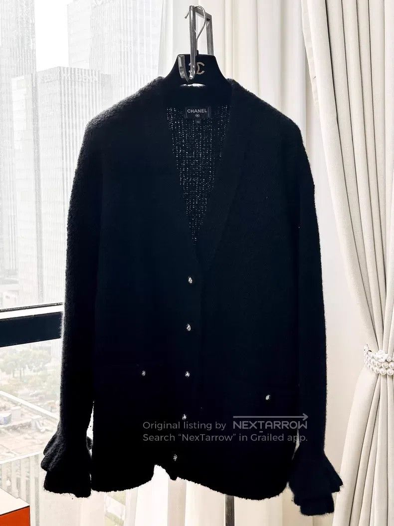 Chanel Chanel Lotus leaf sleeve cashmere cardigan coat Size M / US 6-8 / IT 42-44 - 1 Thumbnail