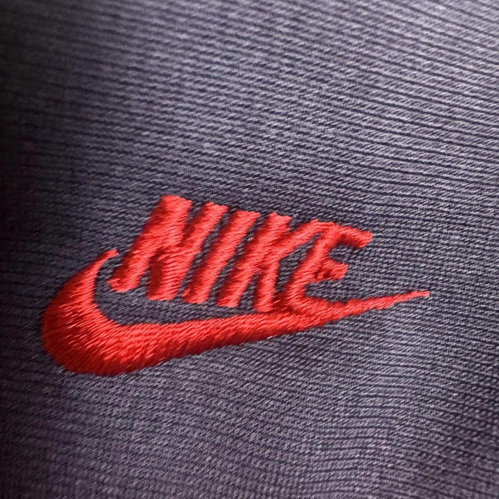 Nike VINTAGE Nike Track Jacket Men L Windbreaker Full Zip Y2K 90s Red Shirt Mens Casua Size US L / EU 52-54 / 3 - 3 Thumbnail