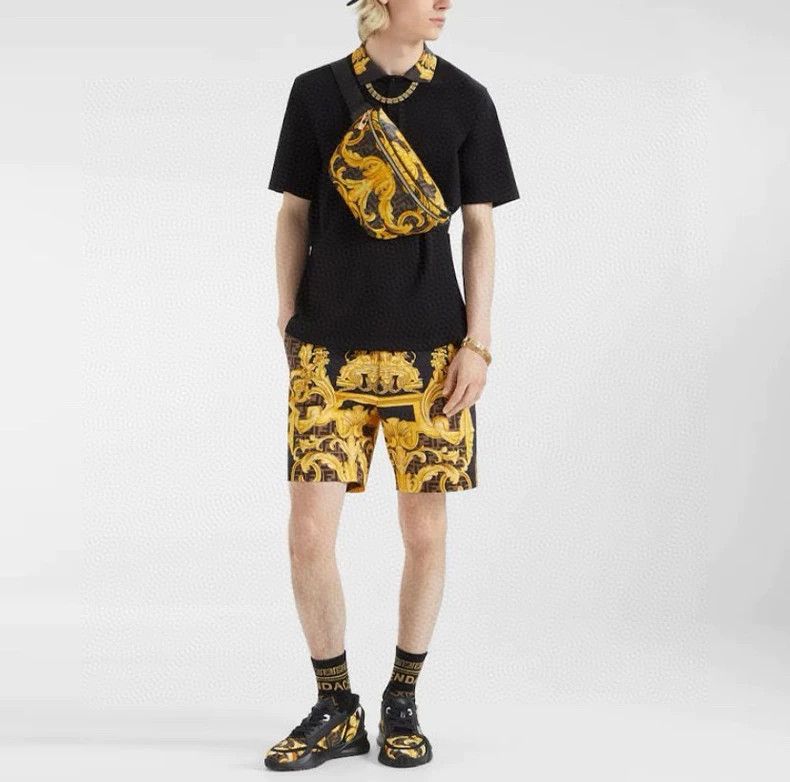 Versace Versace Co-branded color-blocked collar-edged short-sleeve Size US XS / EU 42 / 0 - 6 Thumbnail