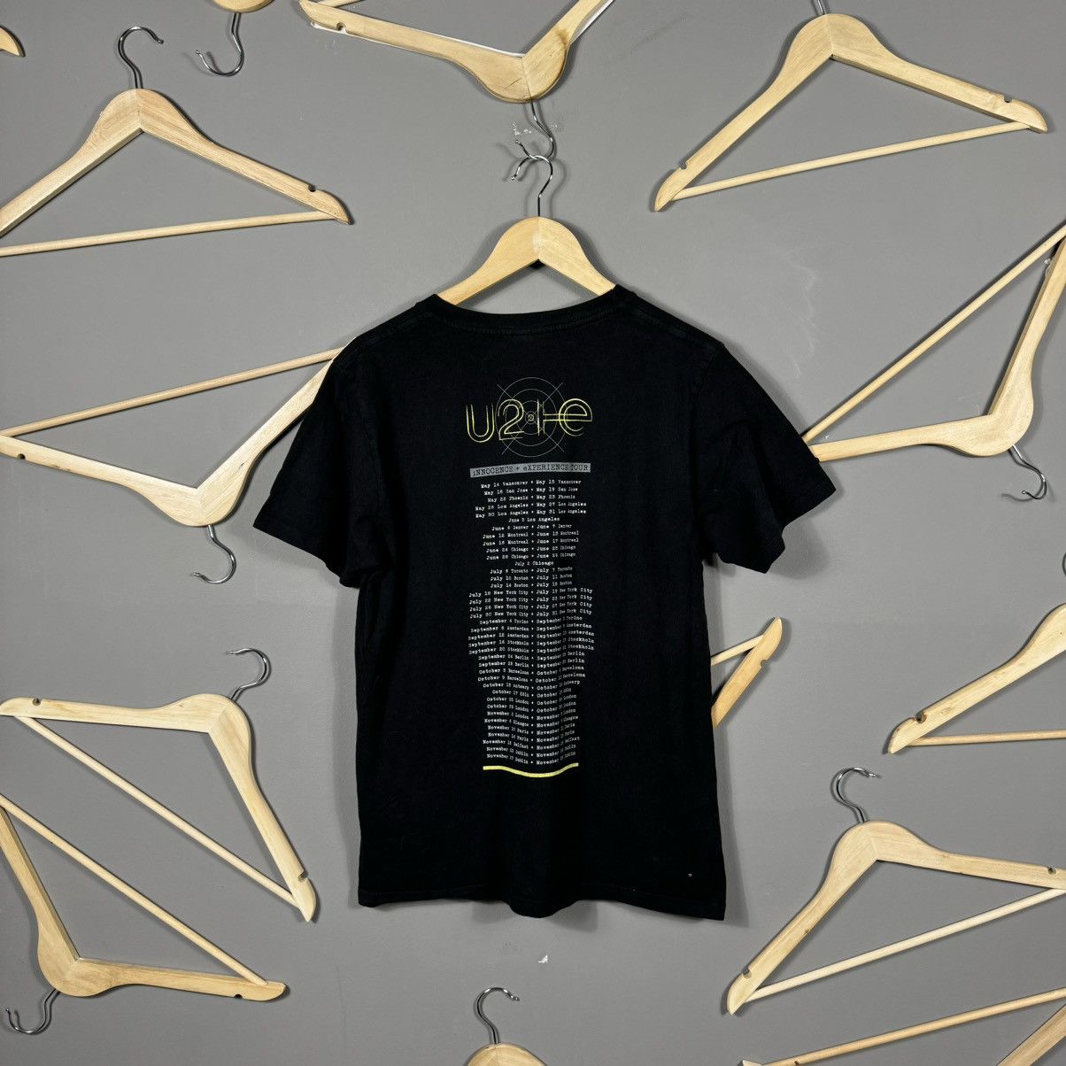 Band Tees U-2 Innocence + Experience Tour T-shirt Size US S / EU 44-46 / 1 - 4 Thumbnail