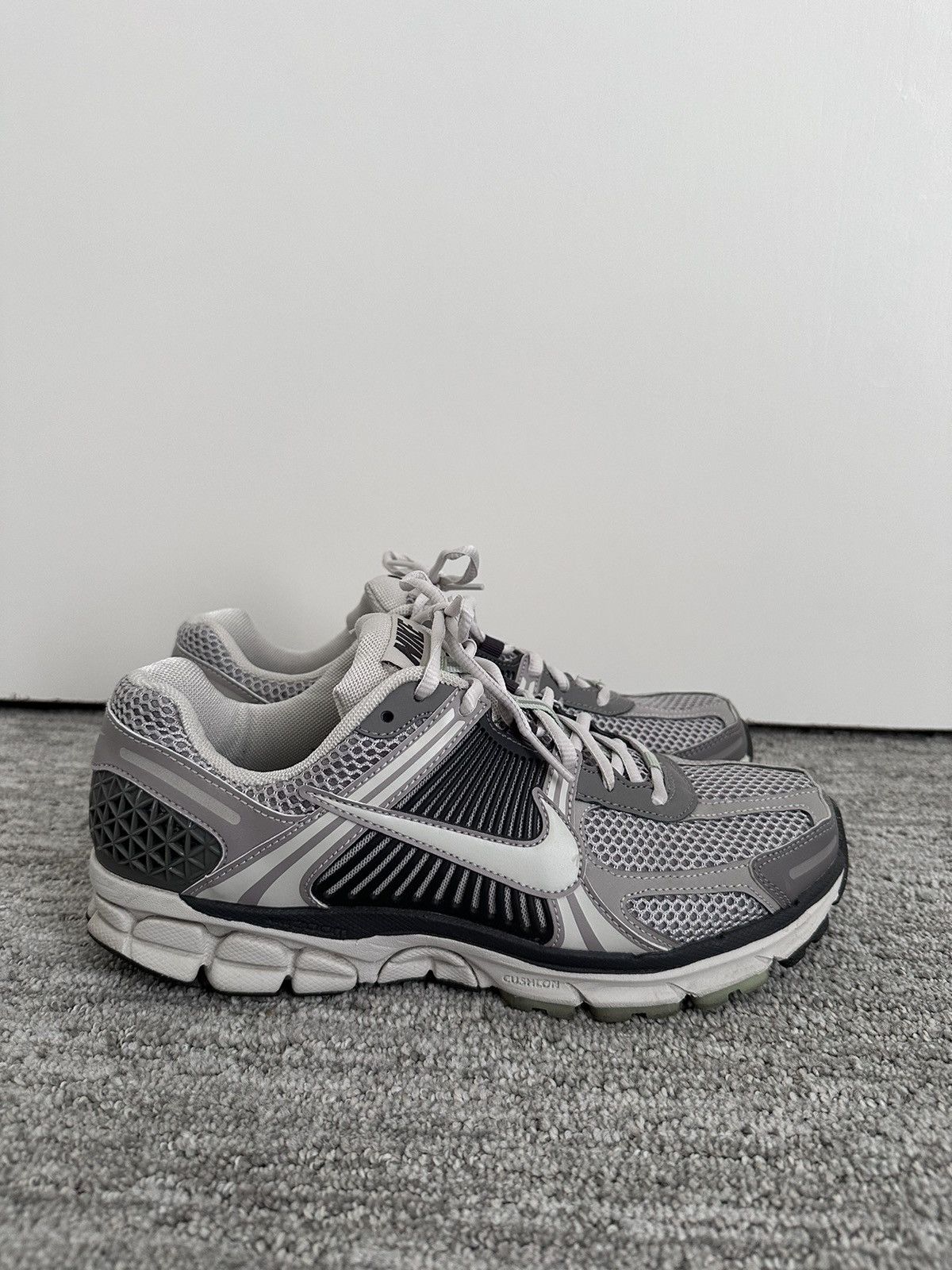 Nike Nike Vomero 5 Gray Grey Mint sz 10 women s 8.5 men s Grailed