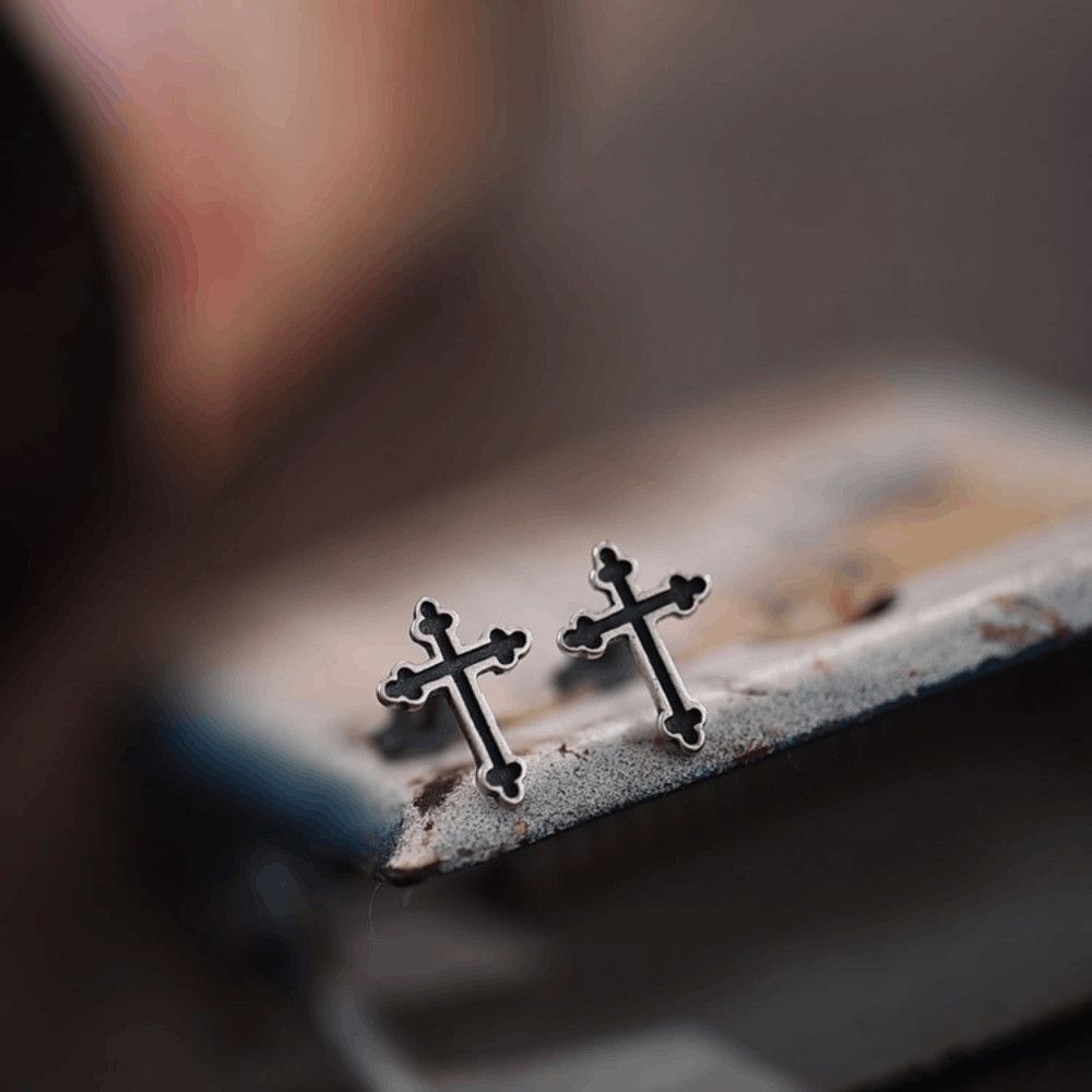 Jewelry Black Cross Stud Earrings Size ONE SIZE - 3 Thumbnail