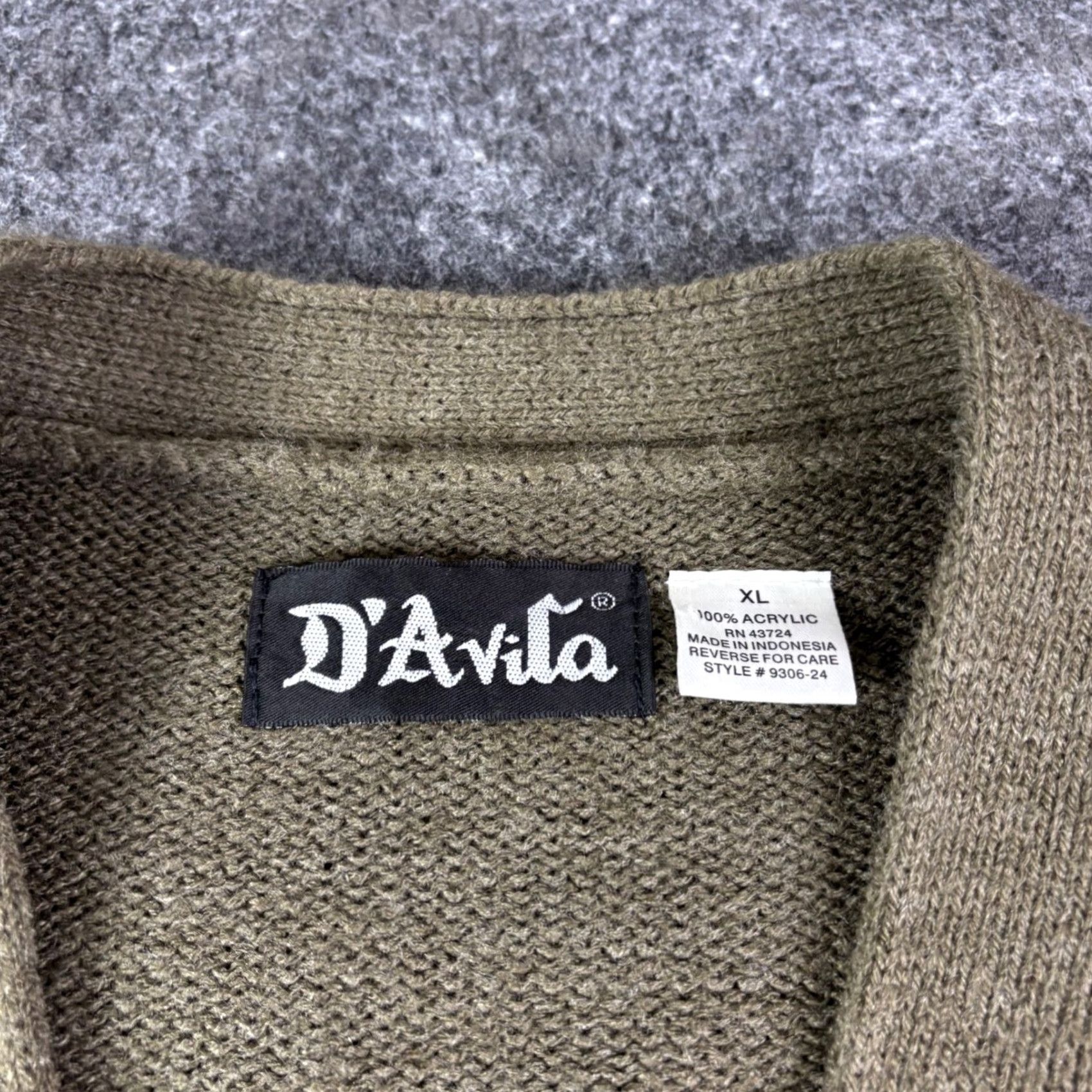 Vintage D²Avila Cardigan Men's Cable-Knit V-Neck Button Sweater XL Brown Vintage 90s Knit Solid Pocket Casual Size US XL / EU 56 / 4 - 3 Thumbnail