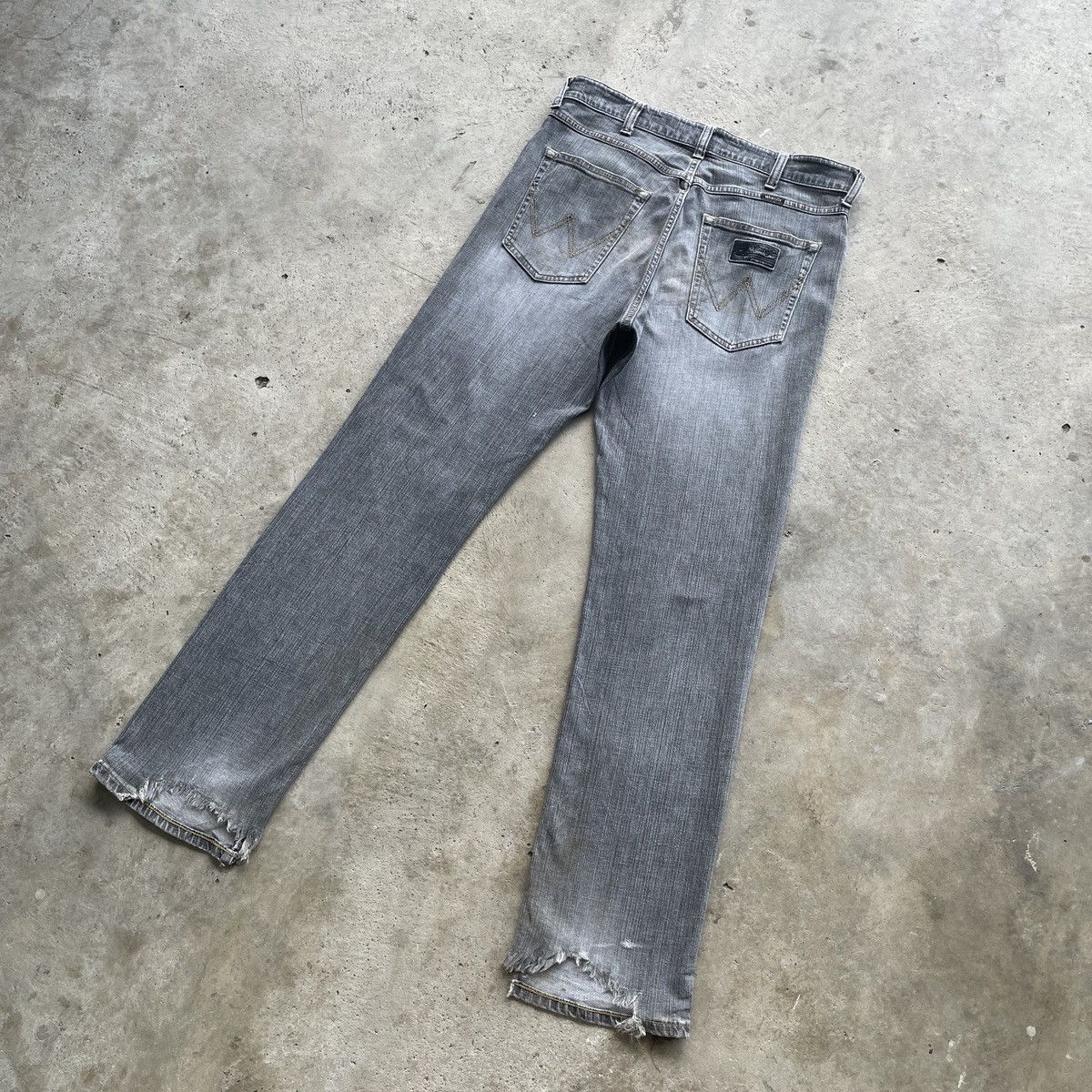 Wrangler W33 Vintage Wrangler Jean Distressed Faded Black Pants Denim Size US 33 - 12 Thumbnail