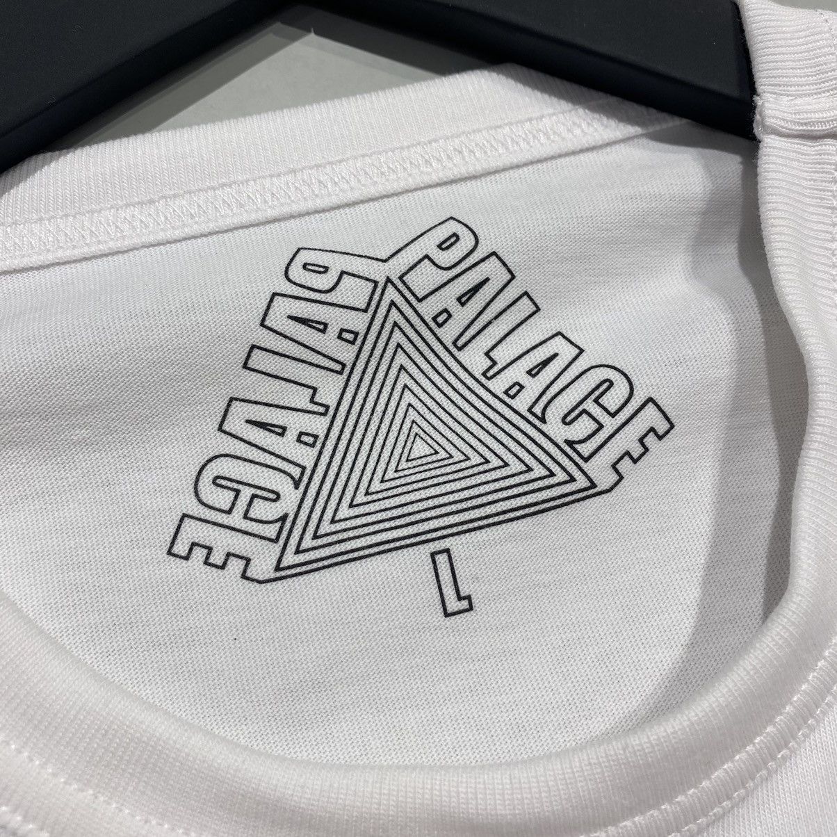 Palace Palace Sofar Tee White Size US L / EU 52-54 / 3 - 4 Thumbnail