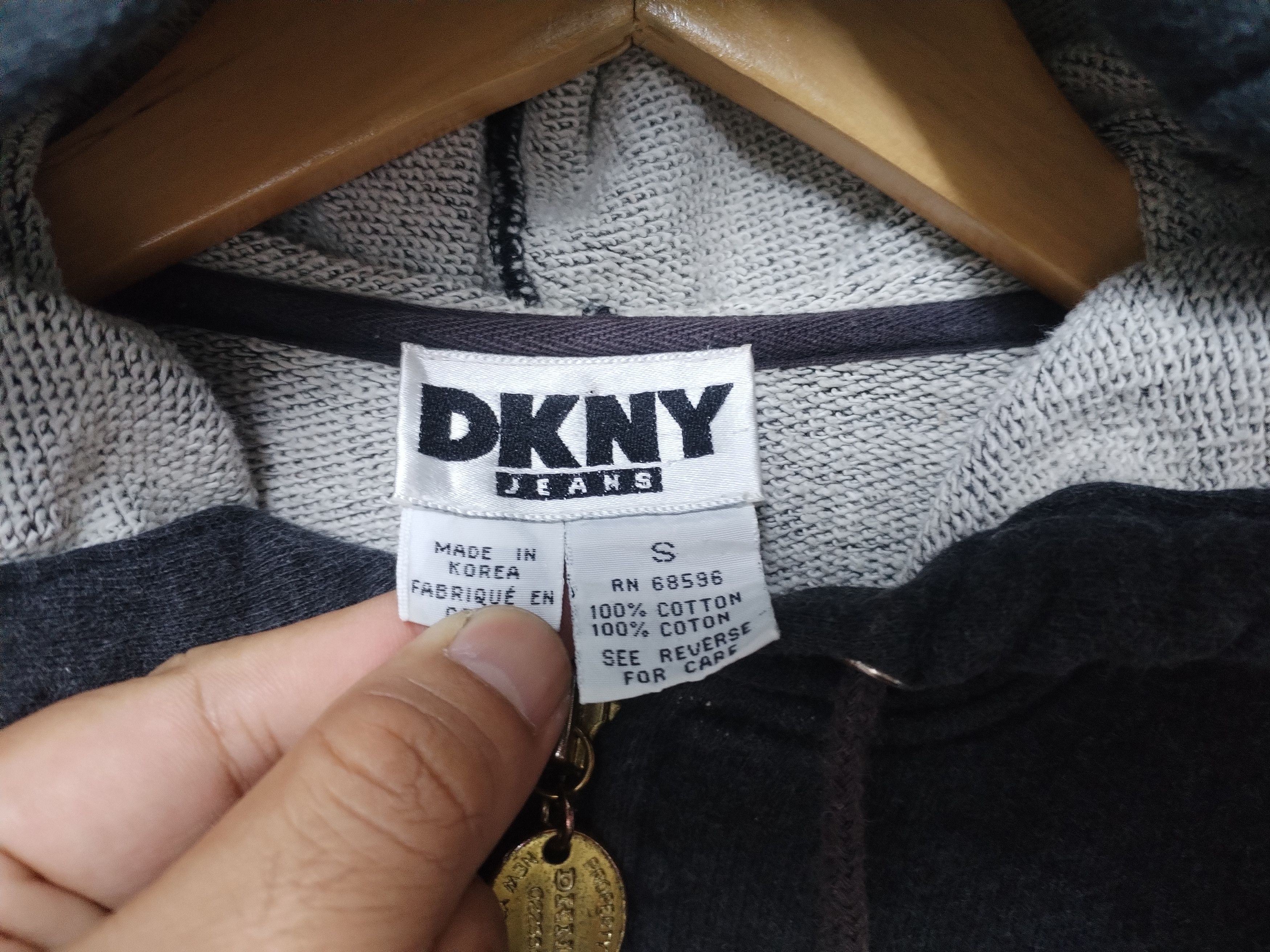 DKNY × Designer × Vintage VINTAGE SWEATSHIRTS DKNY OVERSIZED VERY RARE Size US S / EU 44-46 / 1 - 4 Thumbnail