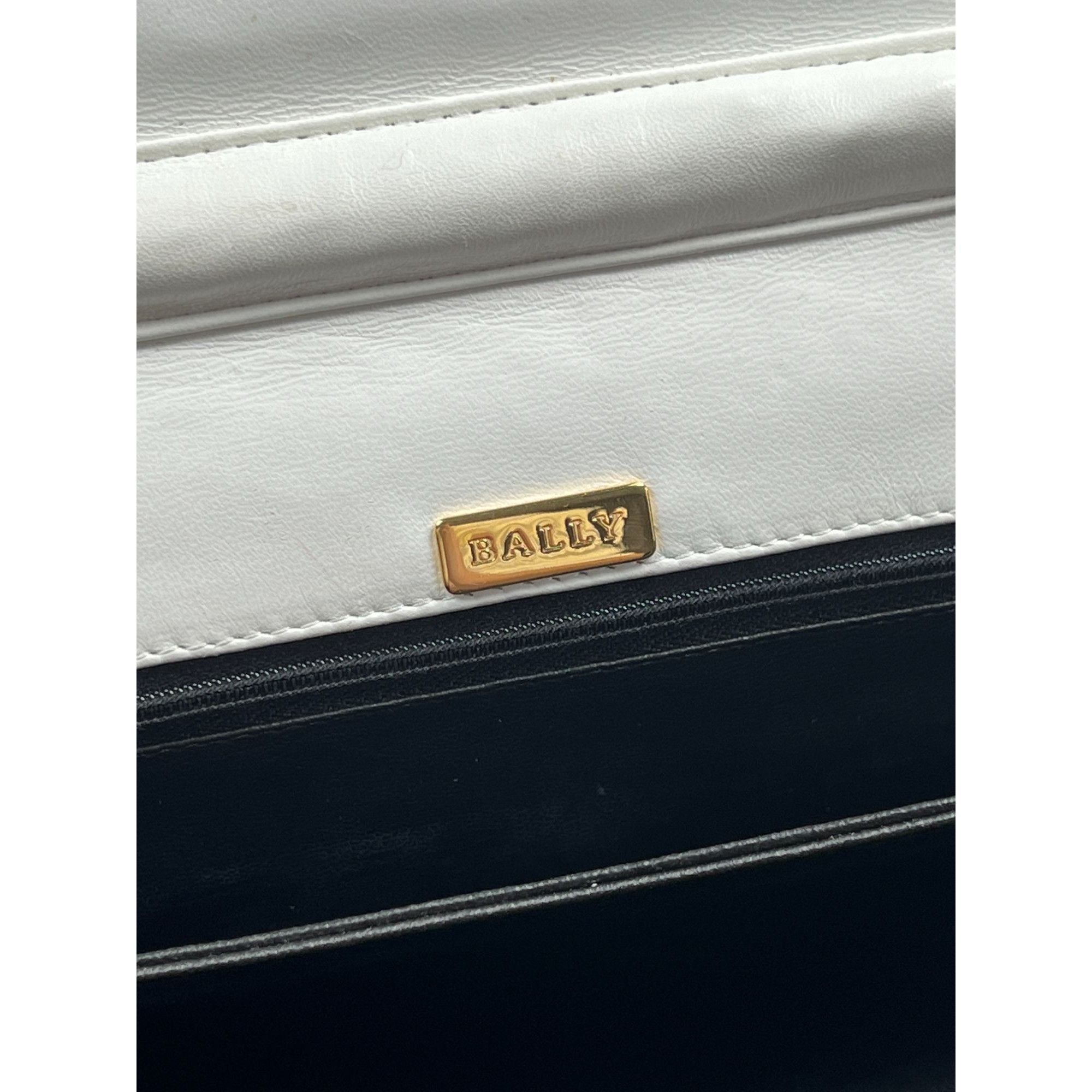 Bally Bally White Leather Quilted Clutch Bag (Y0782) Size ONE SIZE - 7 Thumbnail