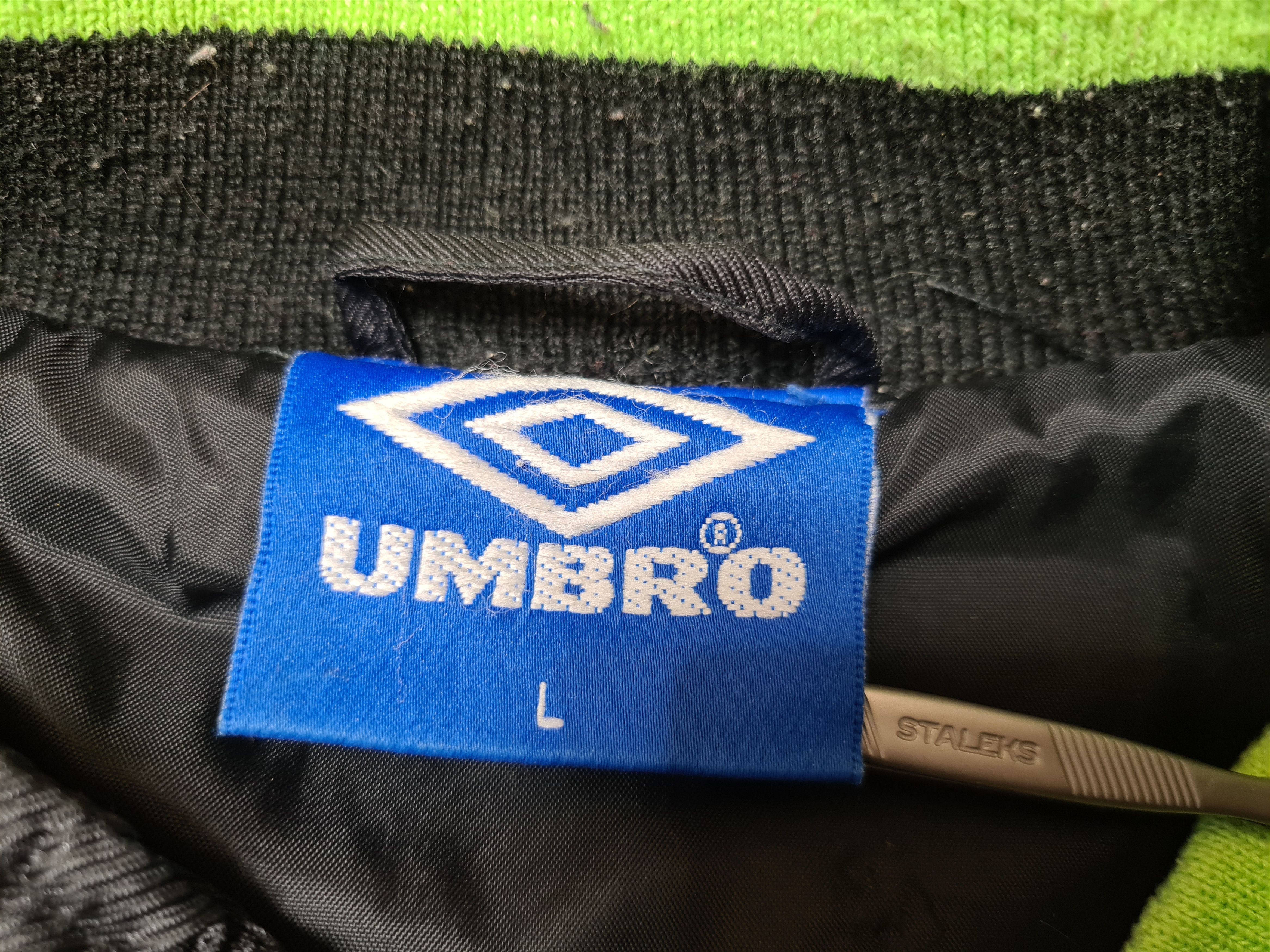 Umbro UMBRO PRO TRAINING FOOTBALL JACKET SOCCER WINTER JACKET Size US L / EU 52-54 / 3 - 13 Thumbnail