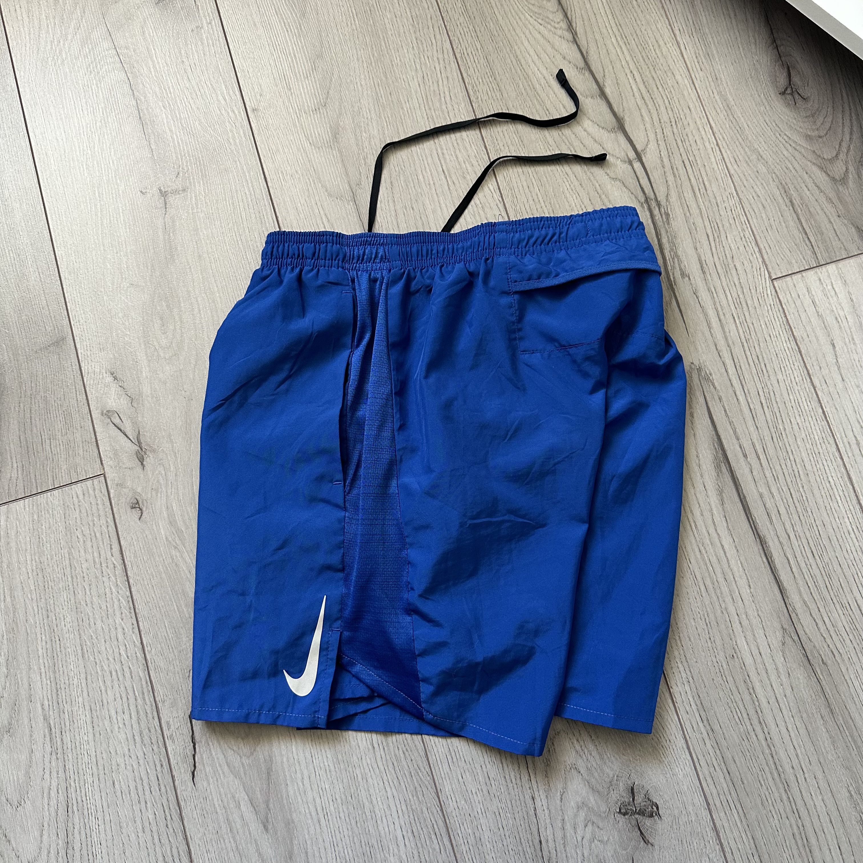 Nike Nike Reflective Swoosh Nylon Drill Shorts Size US 30 / EU 46 - 7 Thumbnail