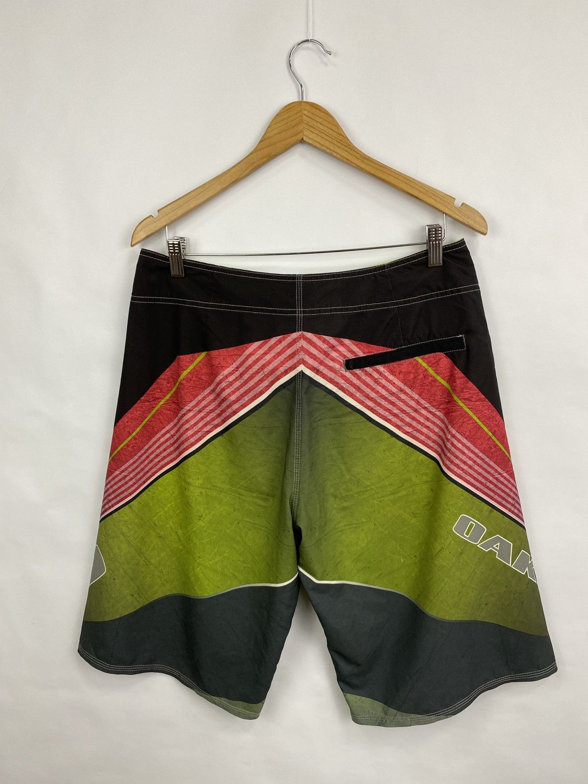 Oakley 🇺🇸 Vintage Oakley Surf Big logo Shorts Retro Rare Hype Y2K Size US 32 / EU 48 - 7 Thumbnail