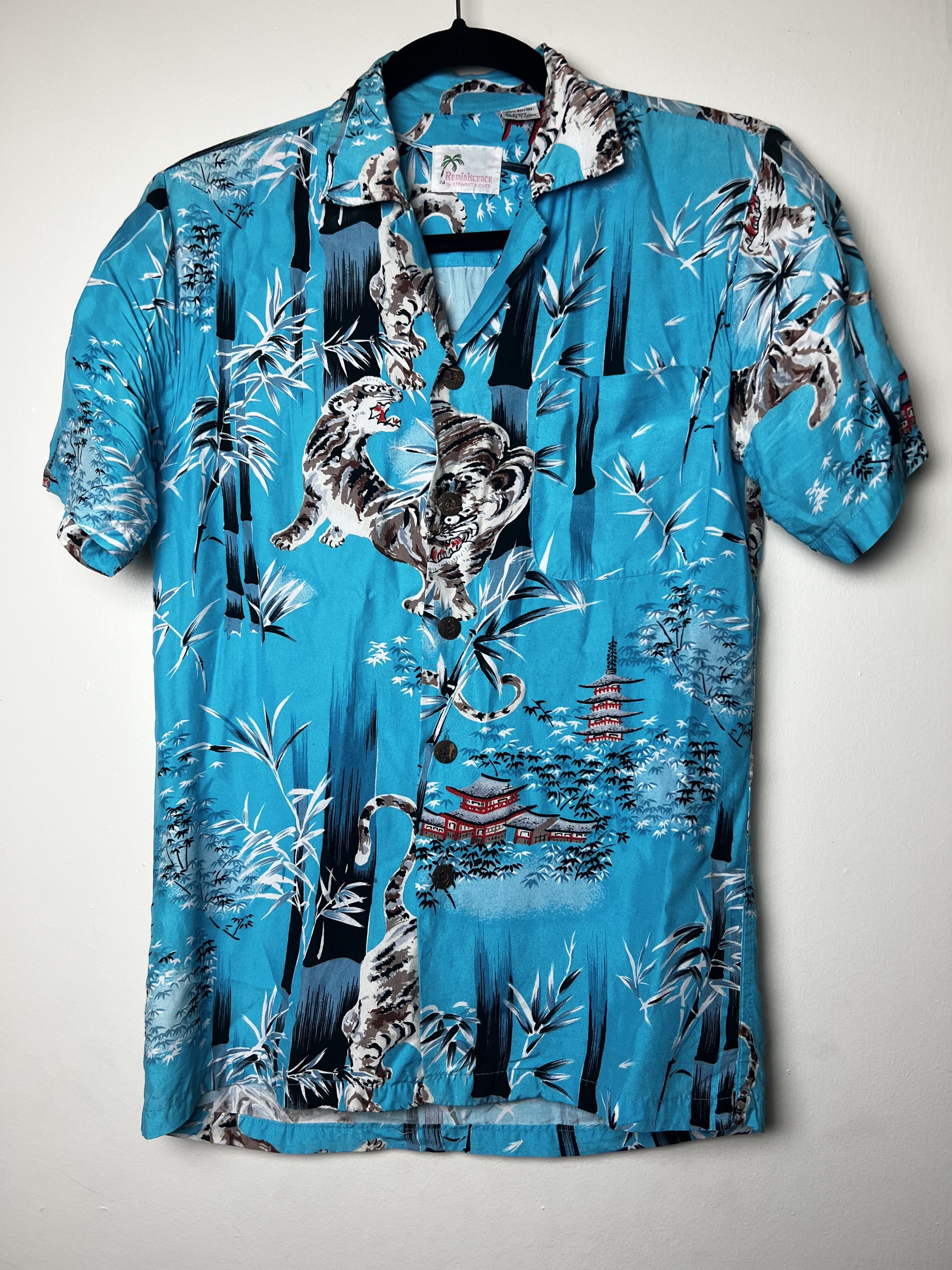 Vintage Vintage Reminiscence by Stewart Richer Hawaiian Style Shirt Size US S / EU 44-46 / 1 - 11 Thumbnail