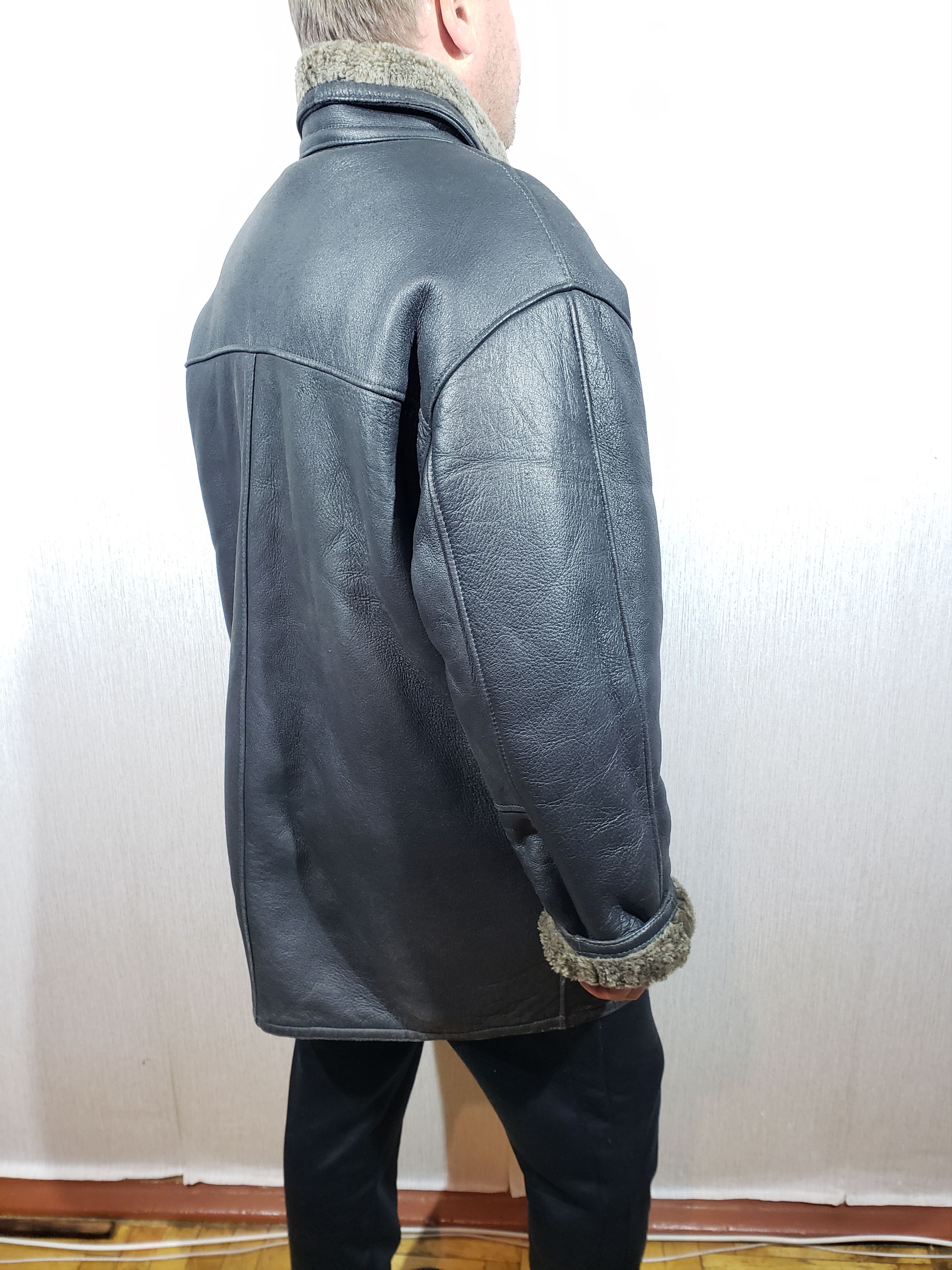 Other Stylish men's black sheepskin coat. Size US XXL / EU 58 / 5 - 6 Thumbnail