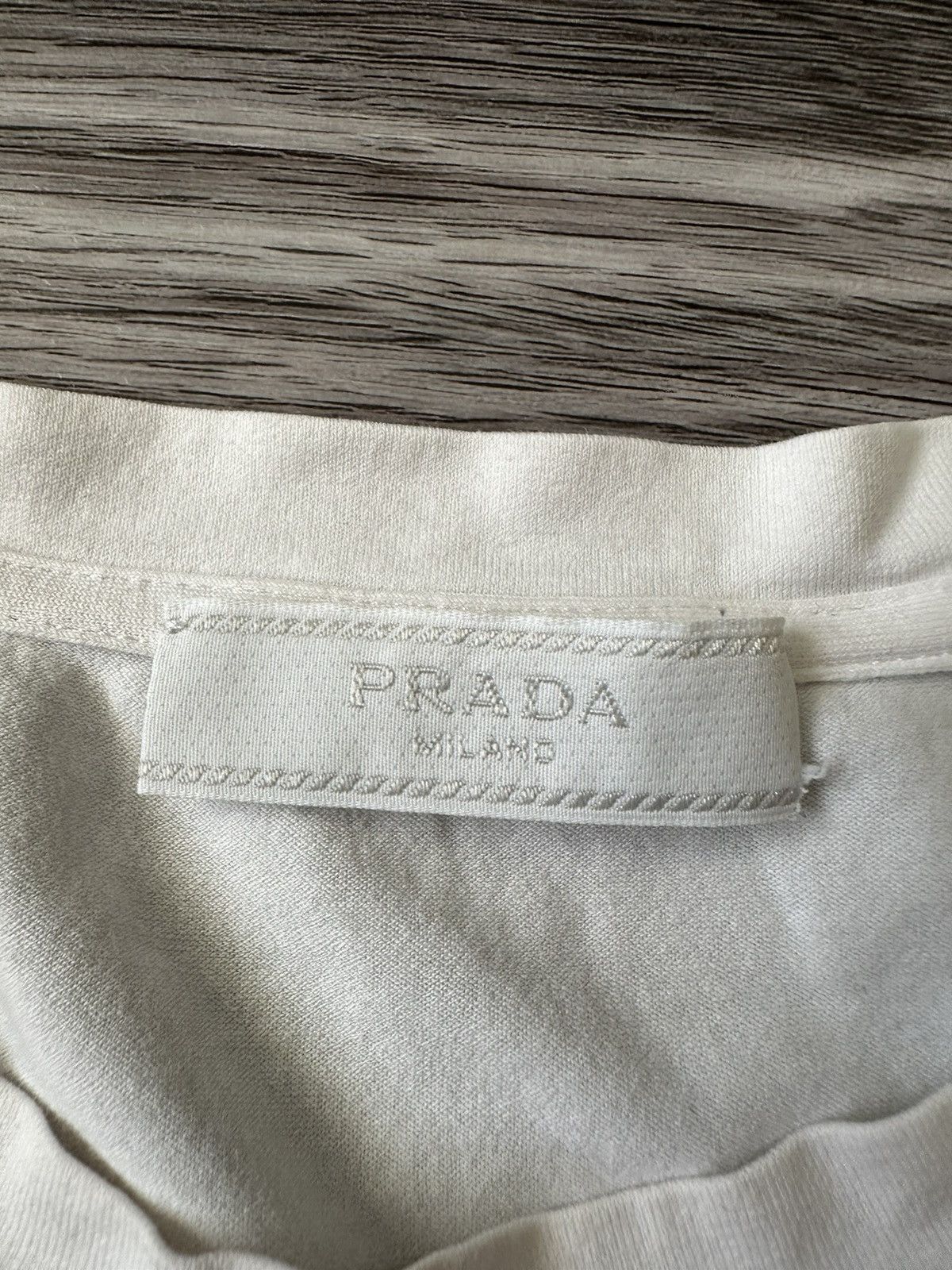 Prada Prada Milano White Red Tab T Shirt Nylon Pocket size L hype Size US L / EU 52-54 / 3 - 9 Thumbnail