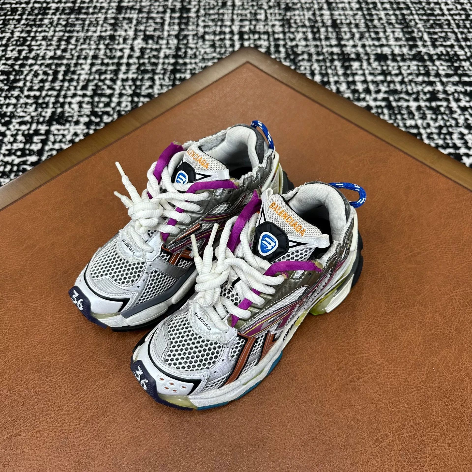 Gucci Gucci Casual Pink Lowtop Sneakers it_35-5 Women Size US 5.5 / IT 35.5 - 1 Thumbnail
